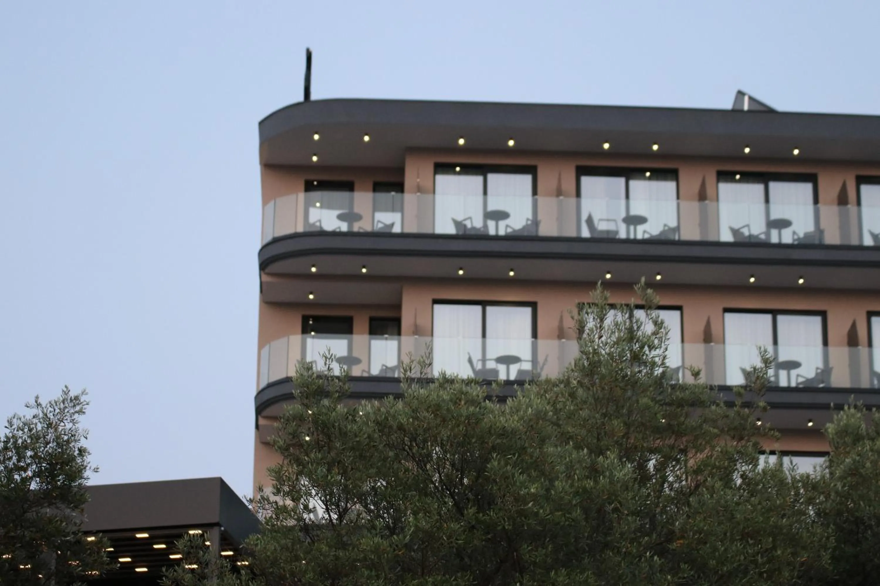 Lans Hotel