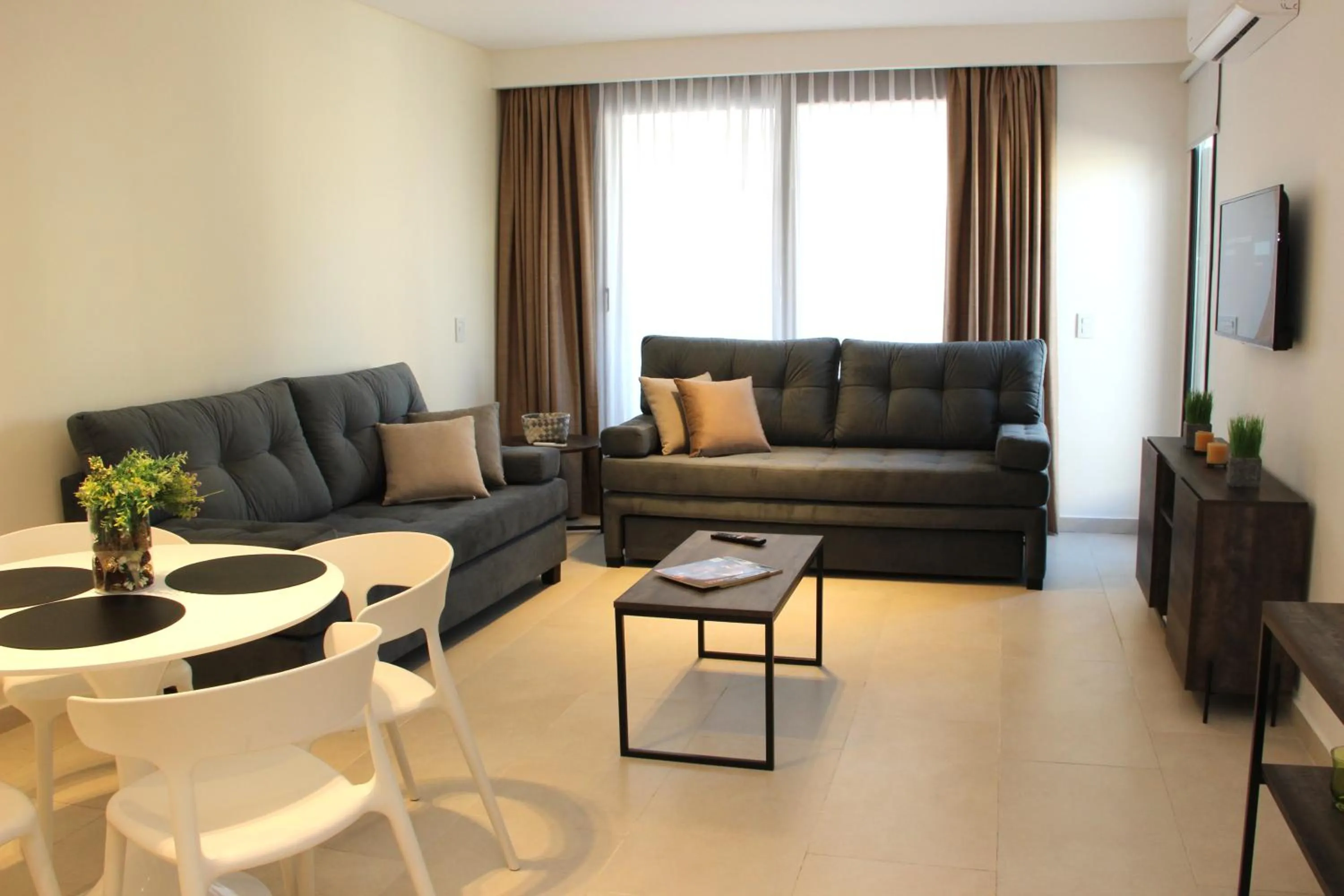 Living room in In House BA - College