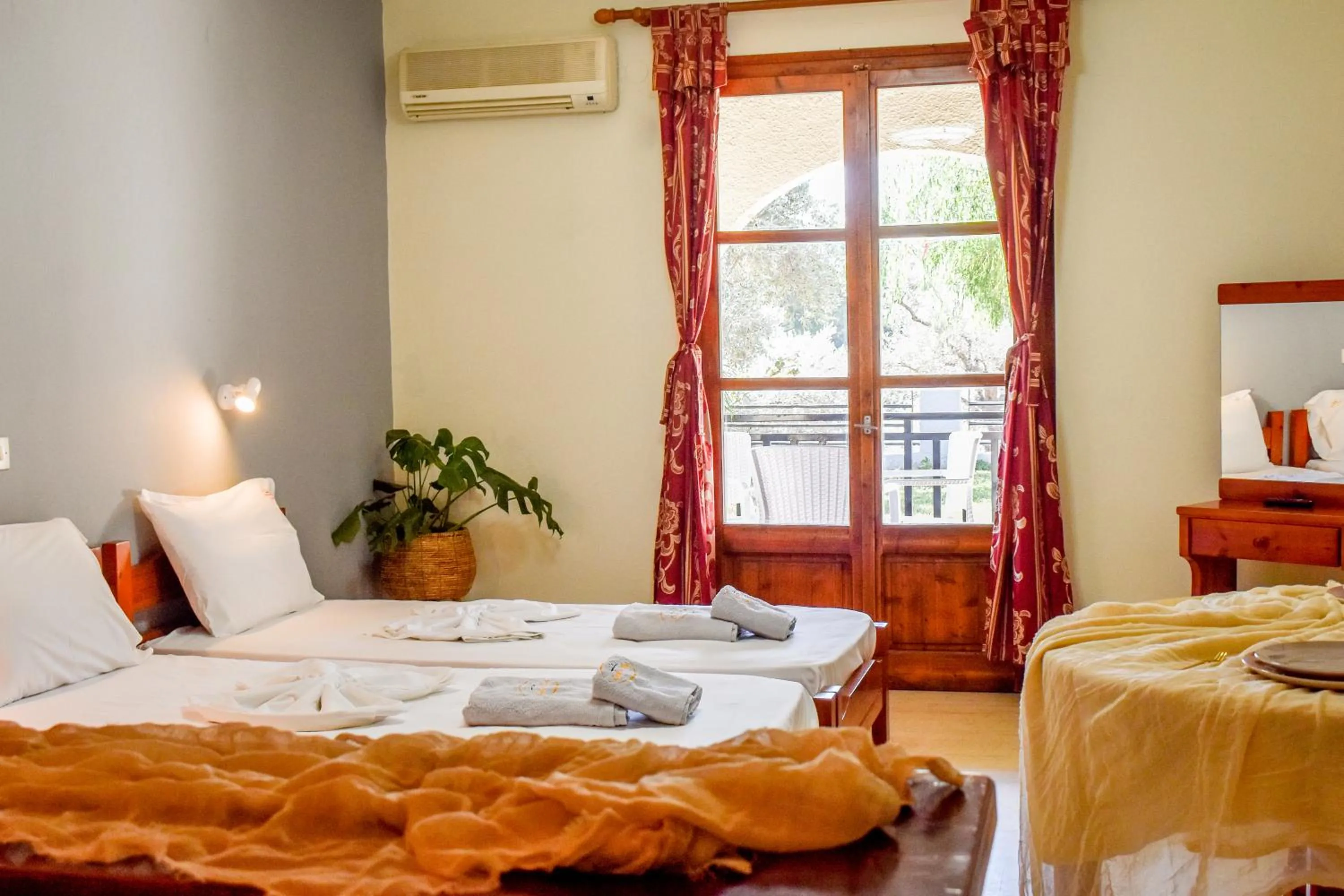 Bedroom, Bed in Koukias Village