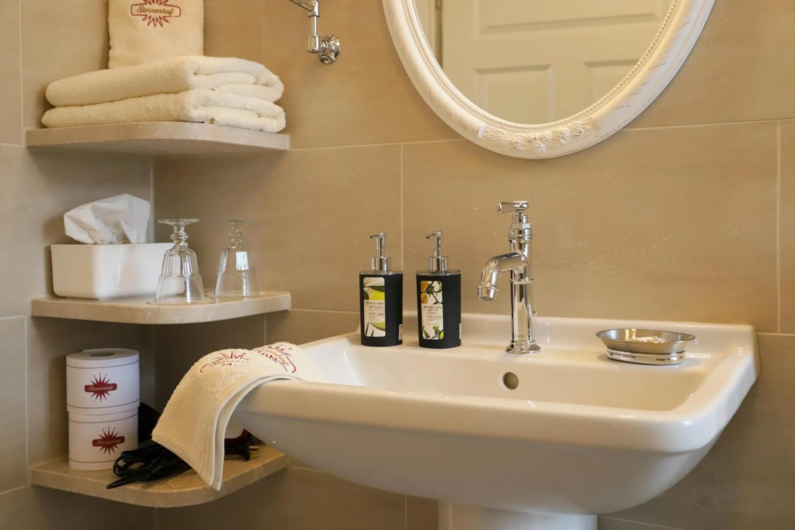 Bathroom in Boutique-Hotel im Sternenhof
