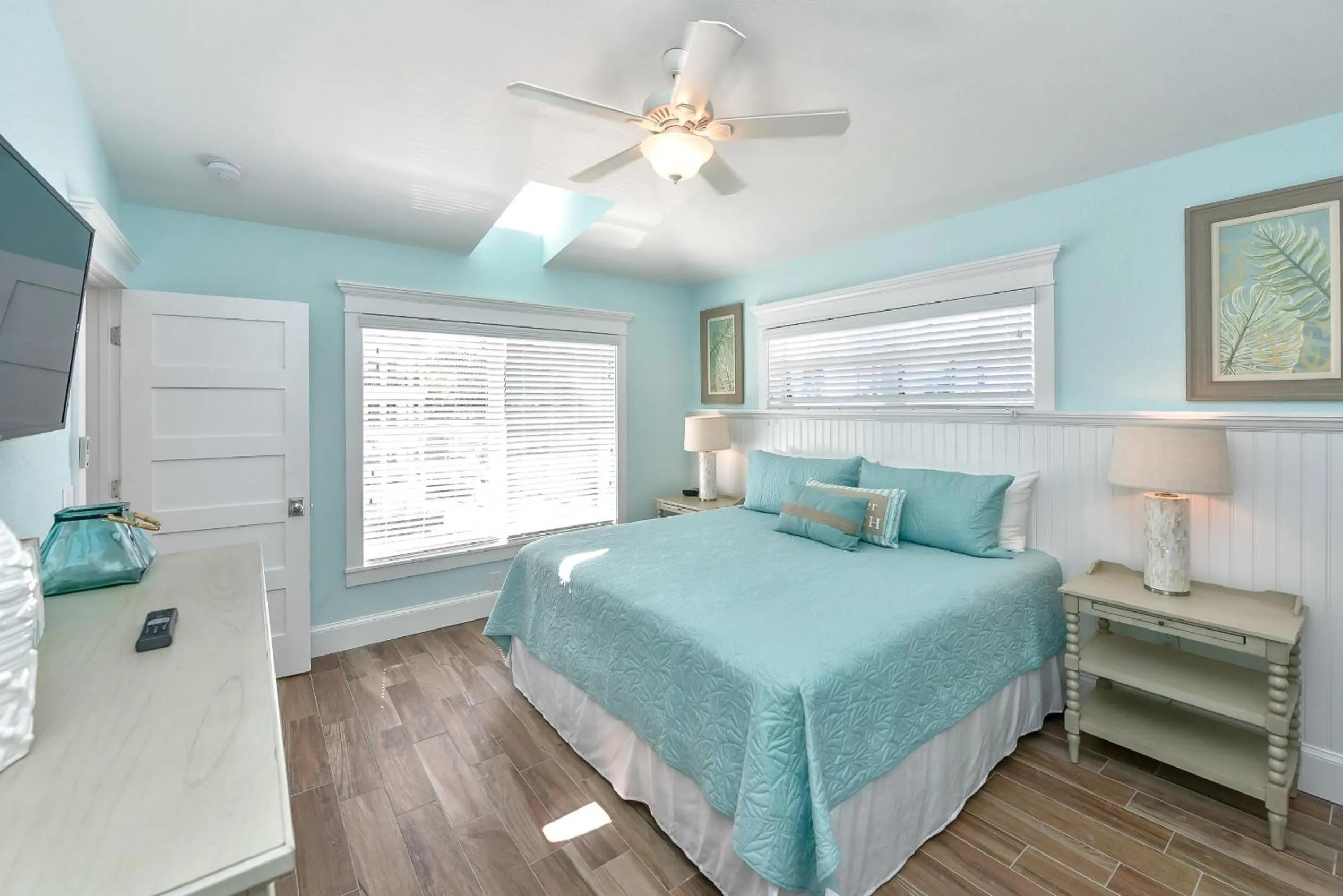 Bed in Surf View