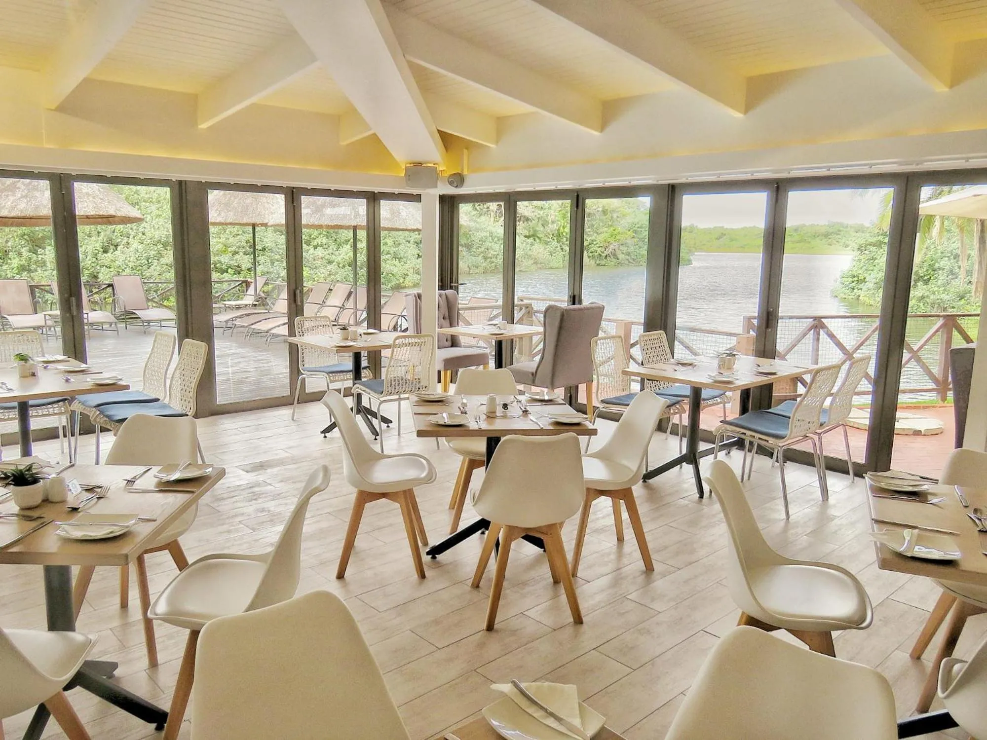 Restaurant/places to eat in San Lameer Villa 1916 by Top Destinations Rentals