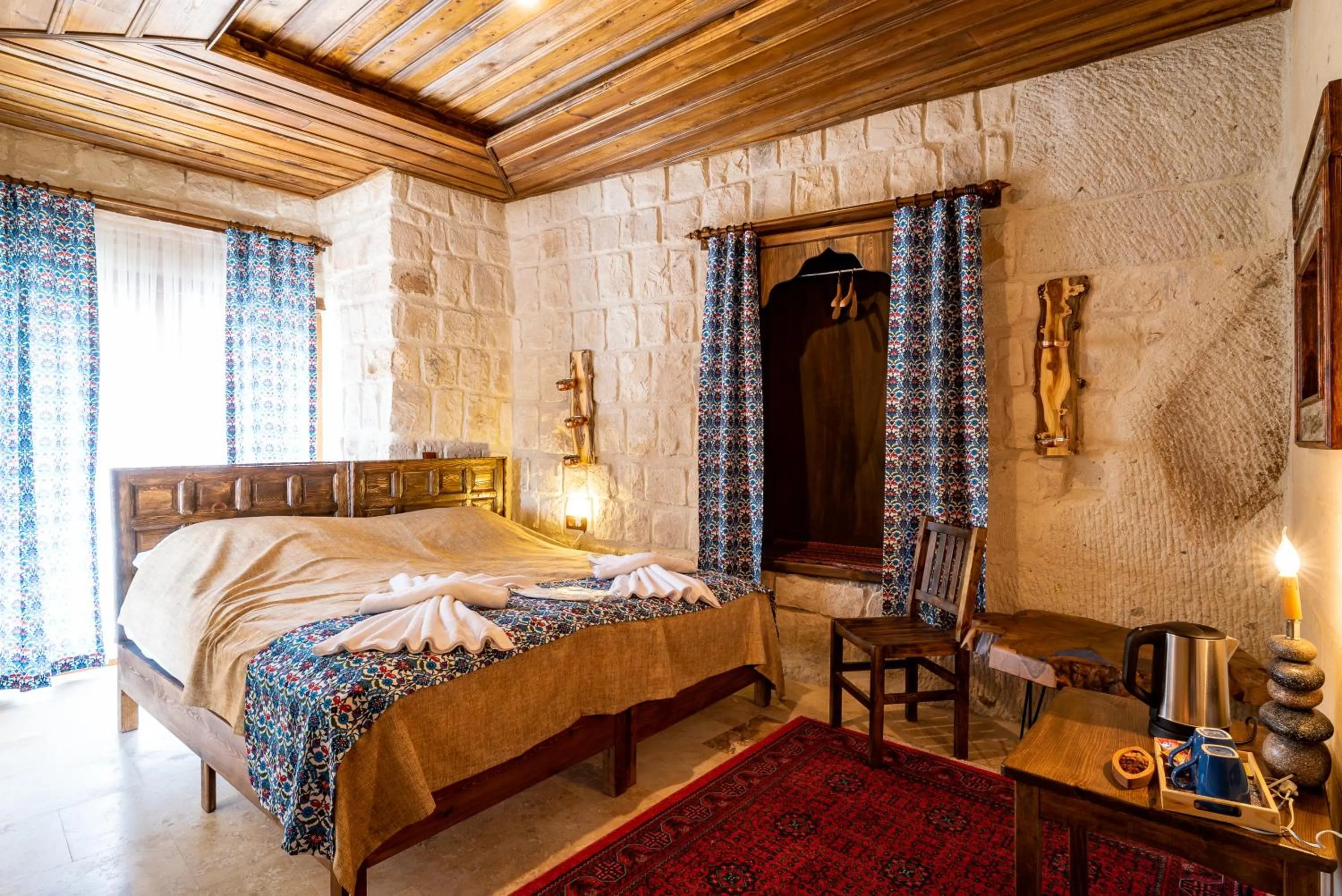 Bed in Cappadocia inans Cave & Swimming Pool Hot