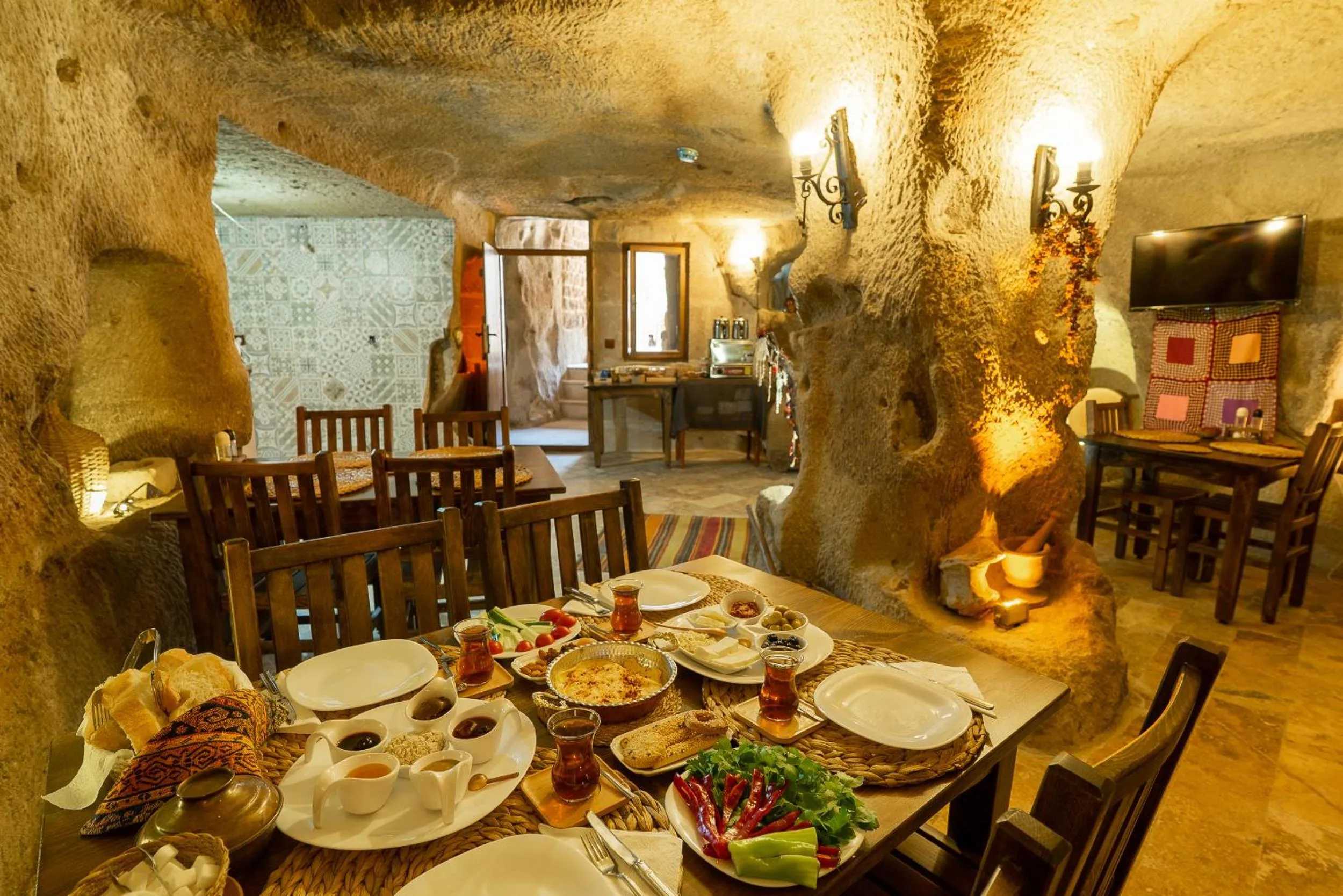 Restaurant/places to eat in Cappadocia inans Cave & Swimming Pool Hot