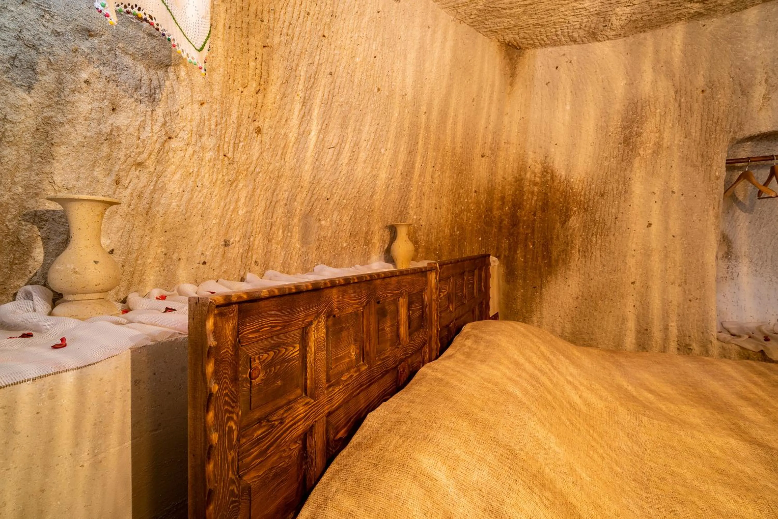 Bed in Cappadocia inans Cave & Swimming Pool Hot