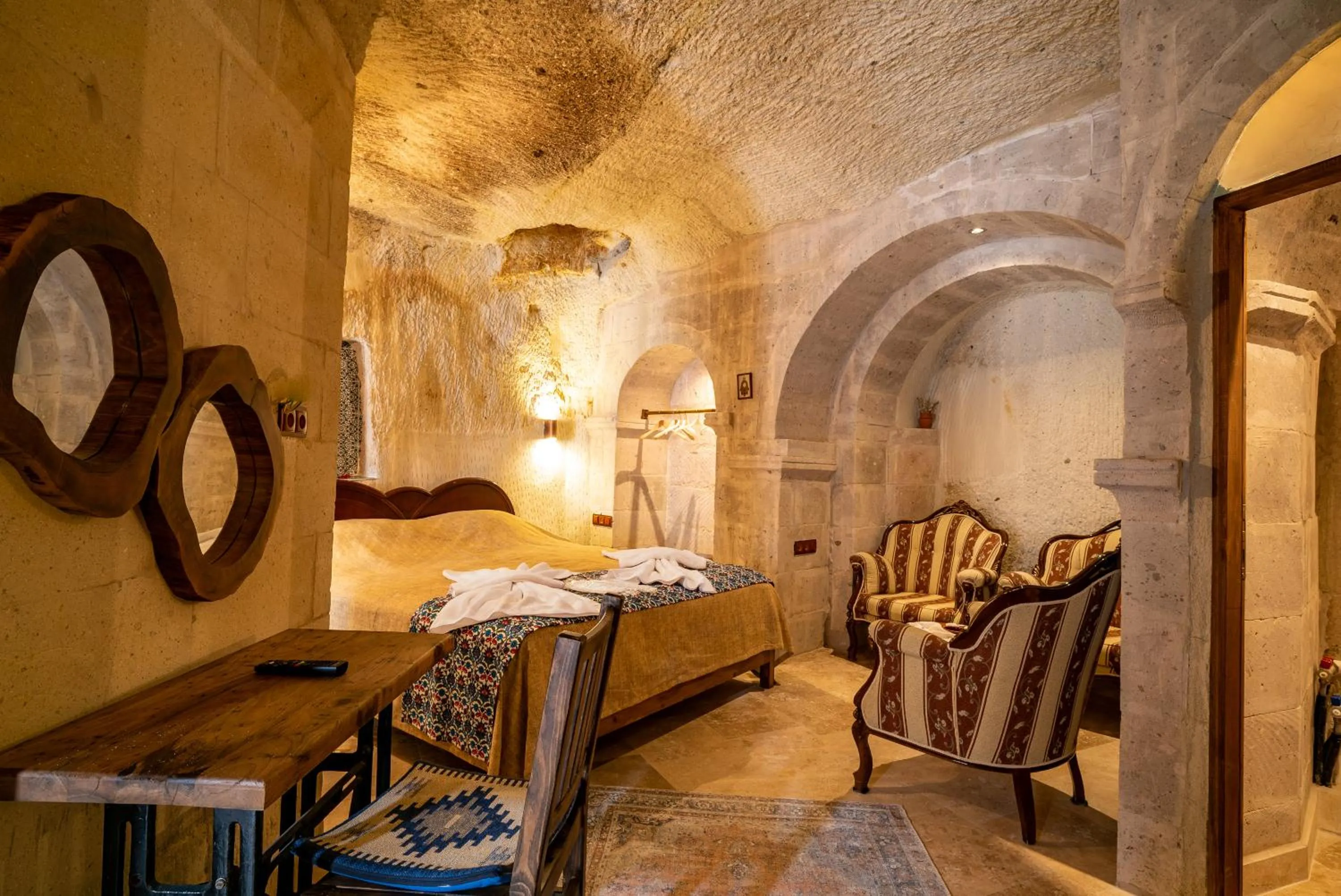 Bed in Cappadocia inans Cave & Swimming Pool Hot