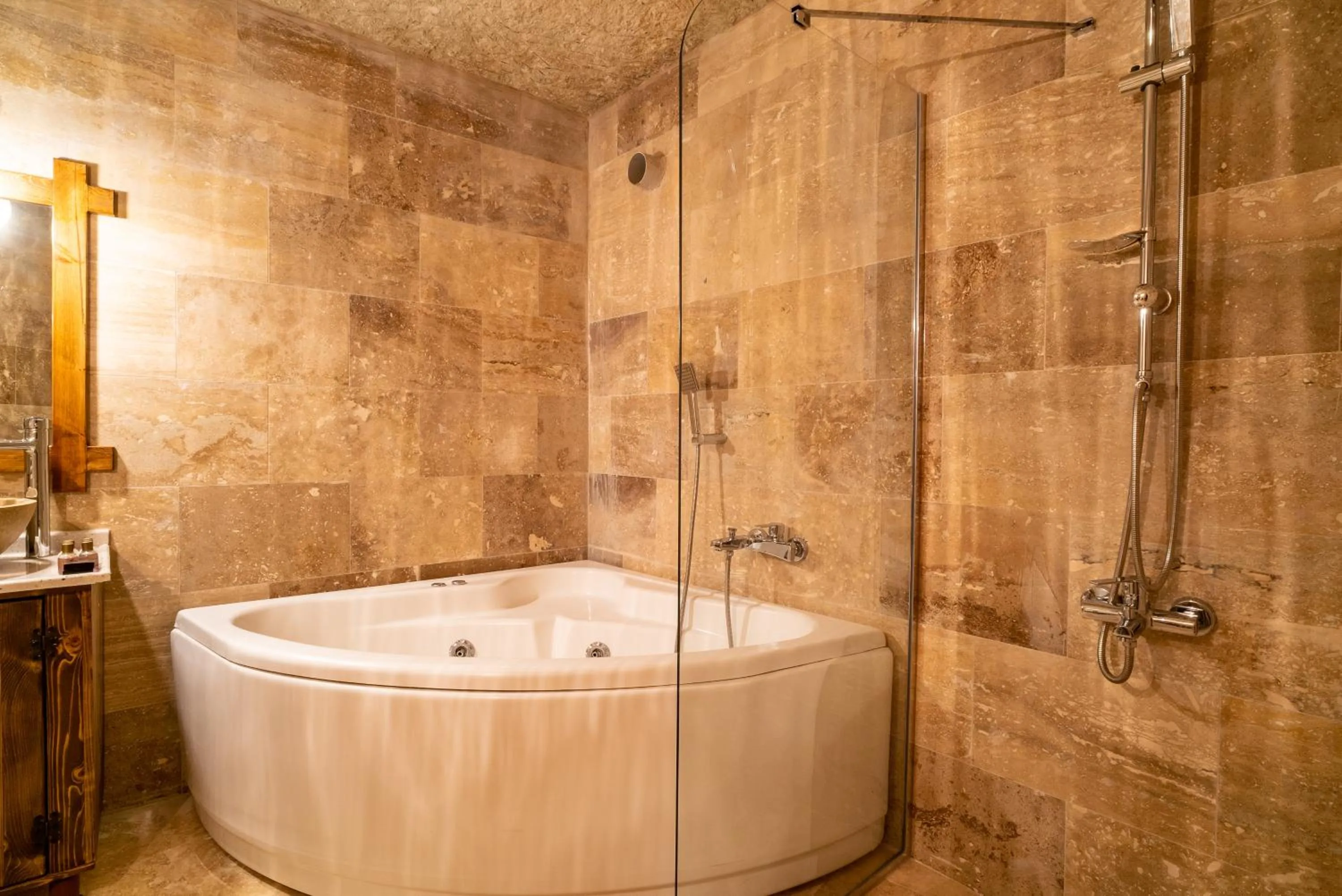 Bathroom in Cappadocia inans Cave & Swimming Pool Hot