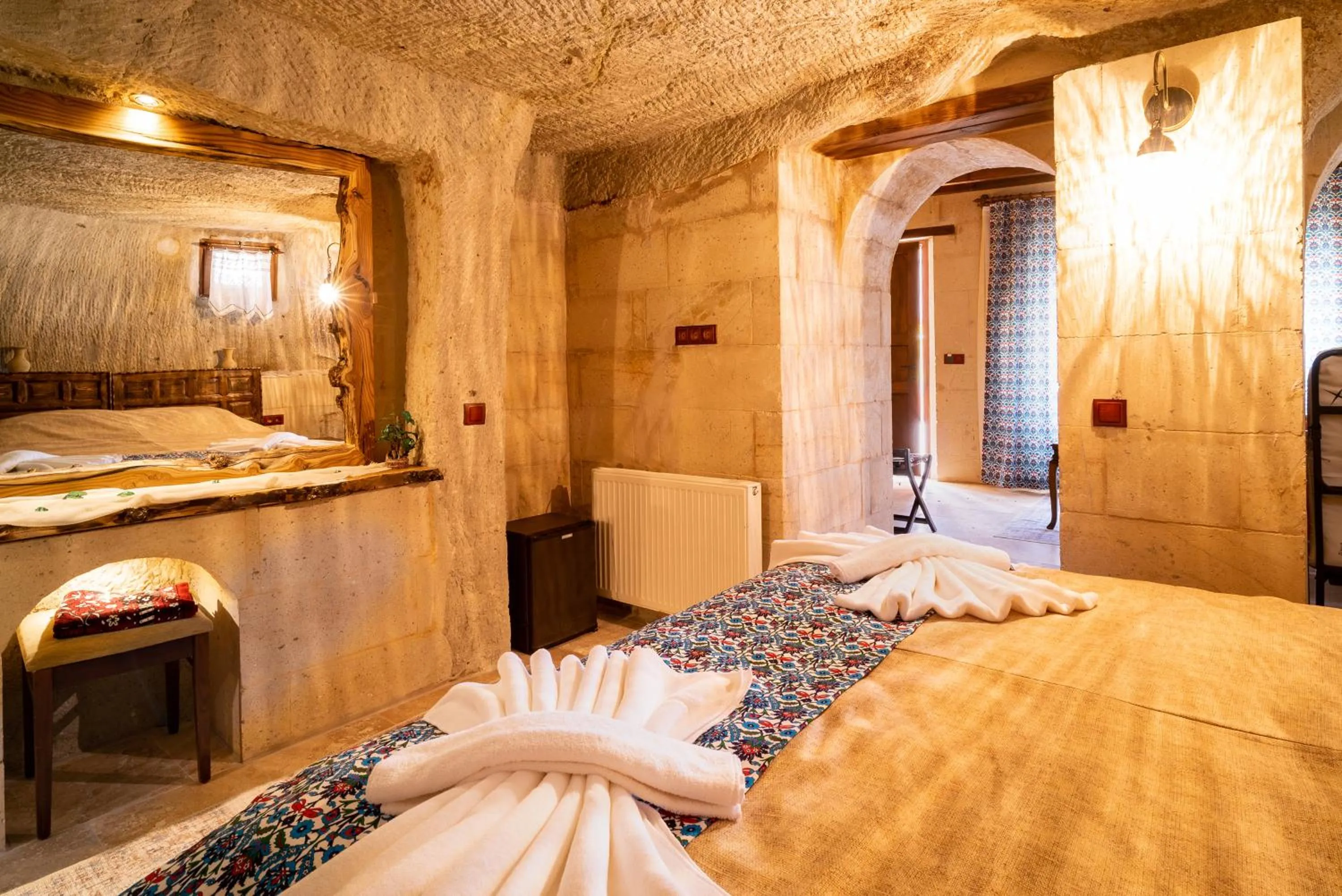 Bed in Cappadocia inans Cave & Swimming Pool Hot