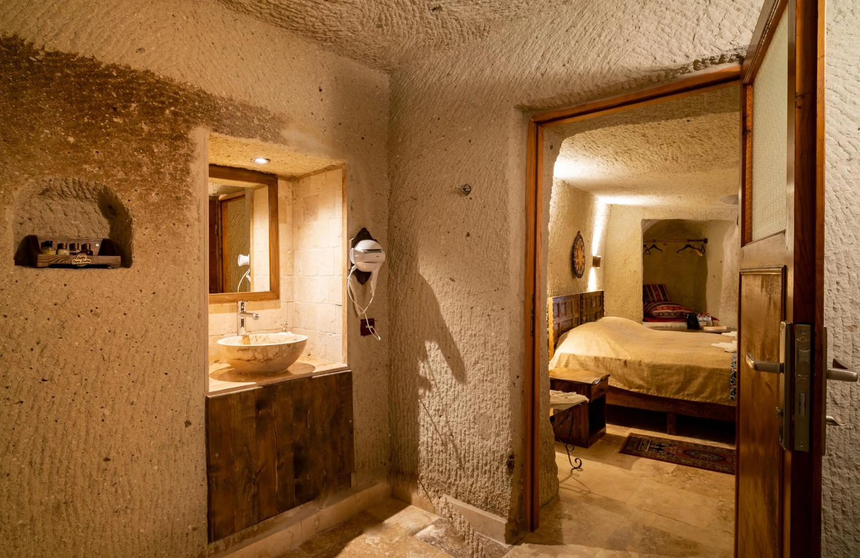 Bathroom, Bed in Cappadocia inans Cave & Swimming Pool Hot