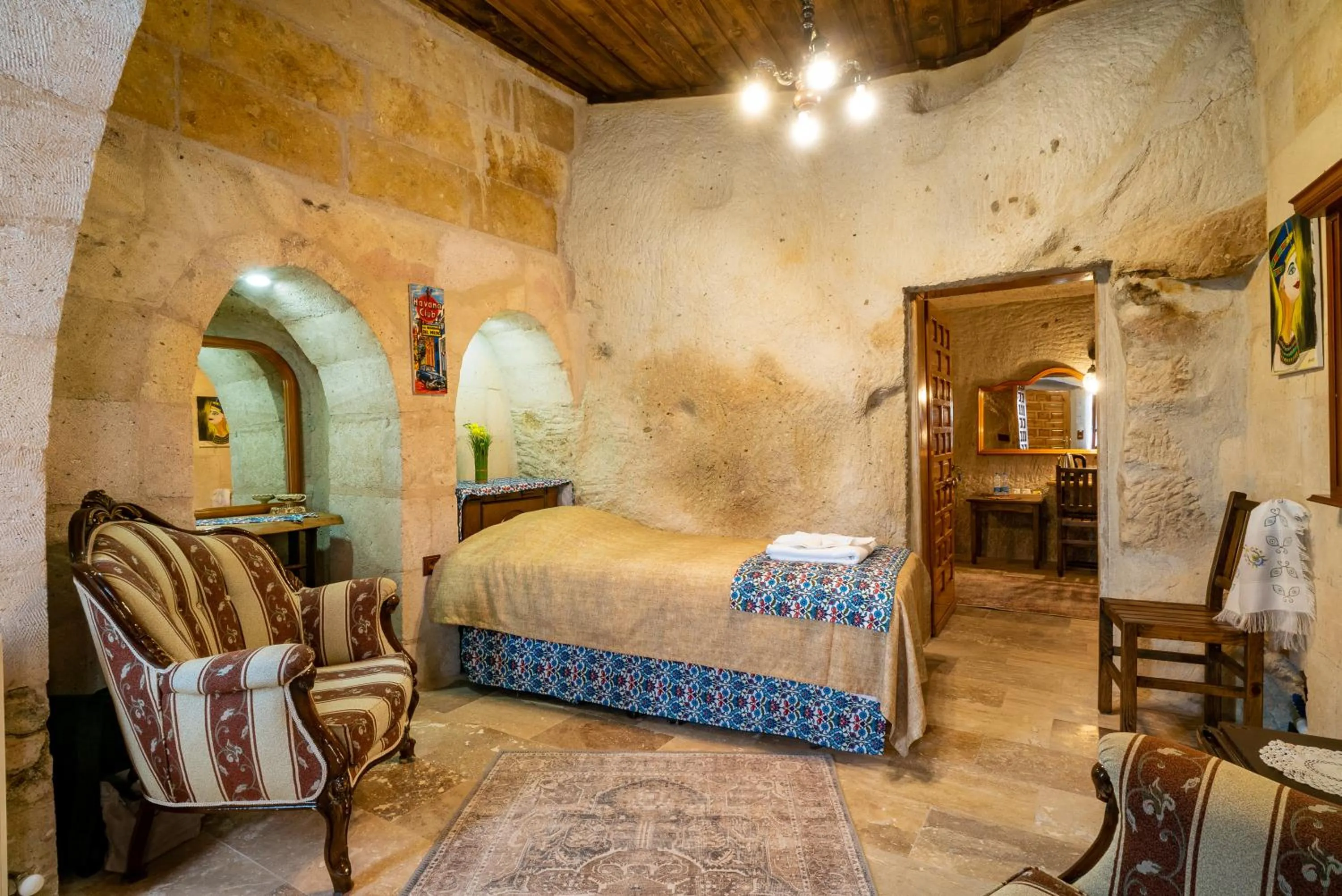 Photo of the whole room, Bed in Cappadocia inans Cave & Swimming Pool Hot