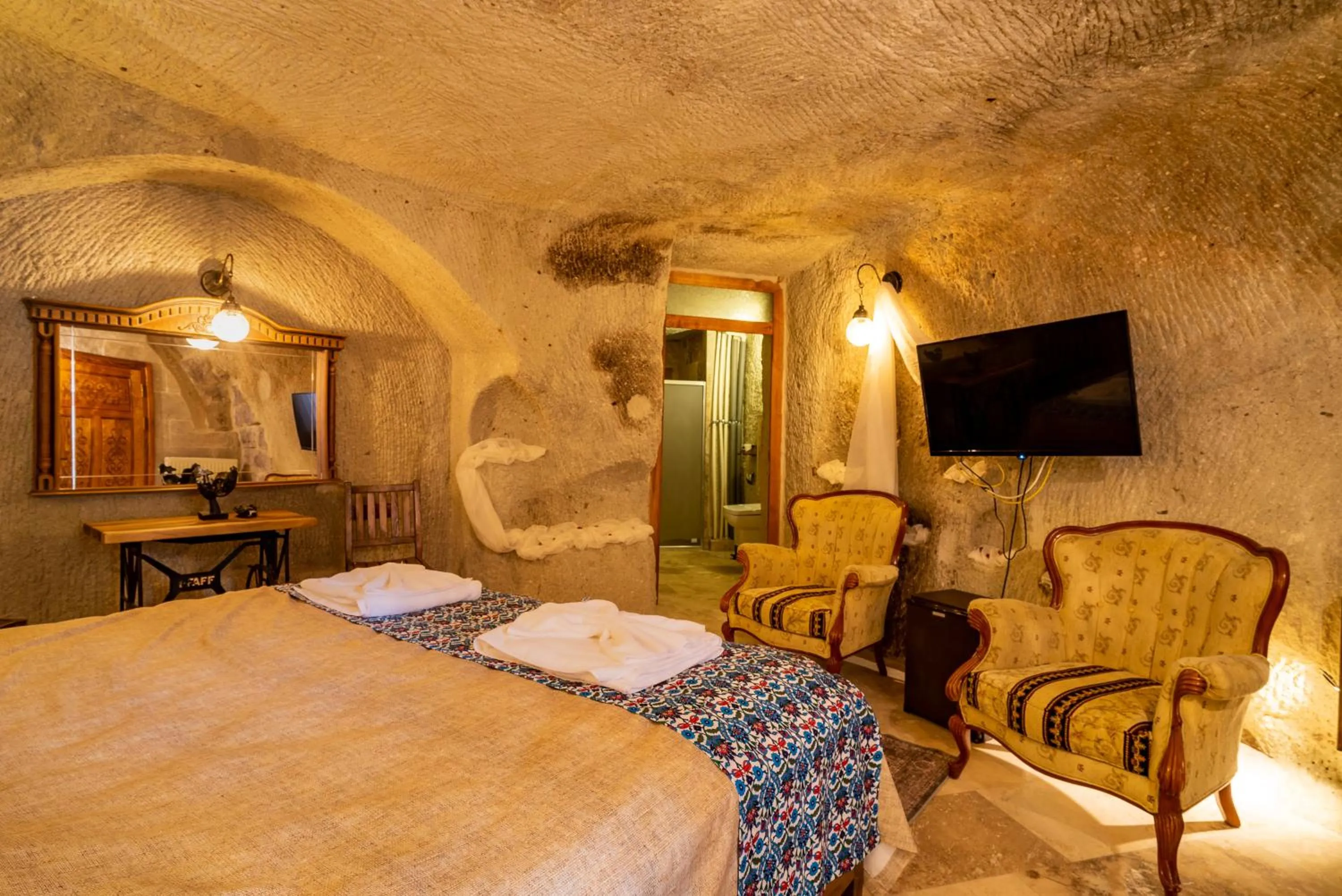 TV and multimedia, Bed in Cappadocia inans Cave & Swimming Pool Hot
