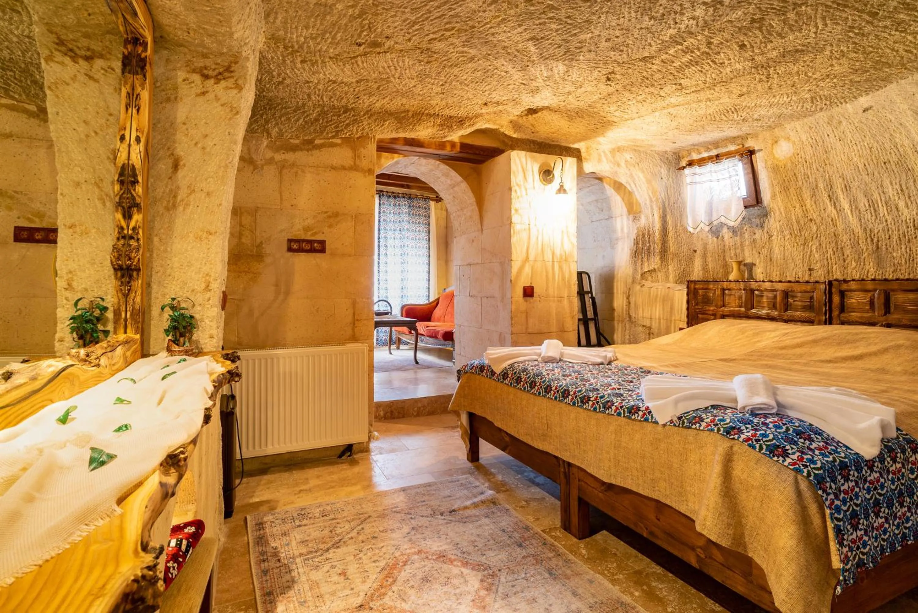 Bed in Cappadocia inans Cave & Swimming Pool Hot