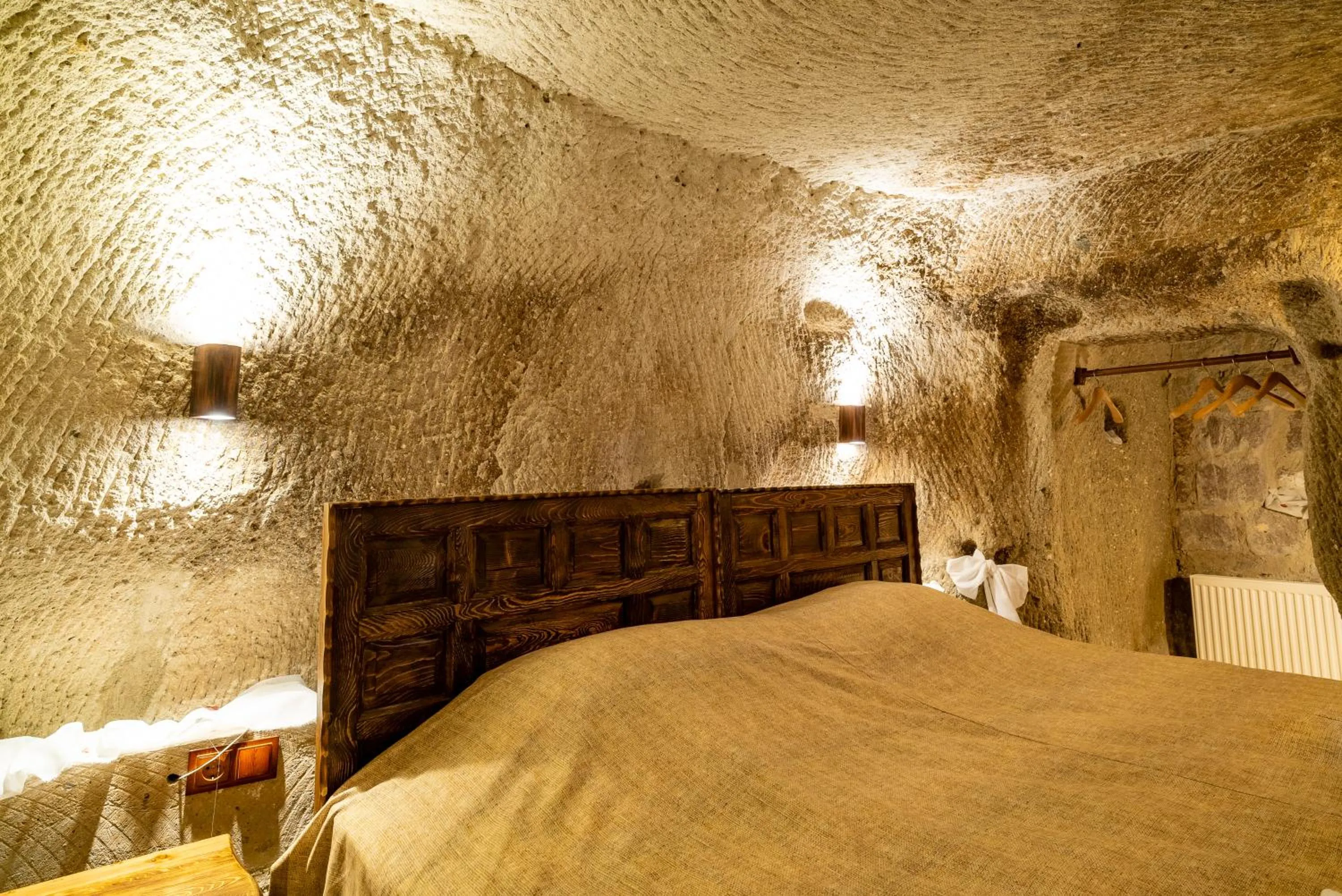 Bed in Cappadocia inans Cave & Swimming Pool Hot