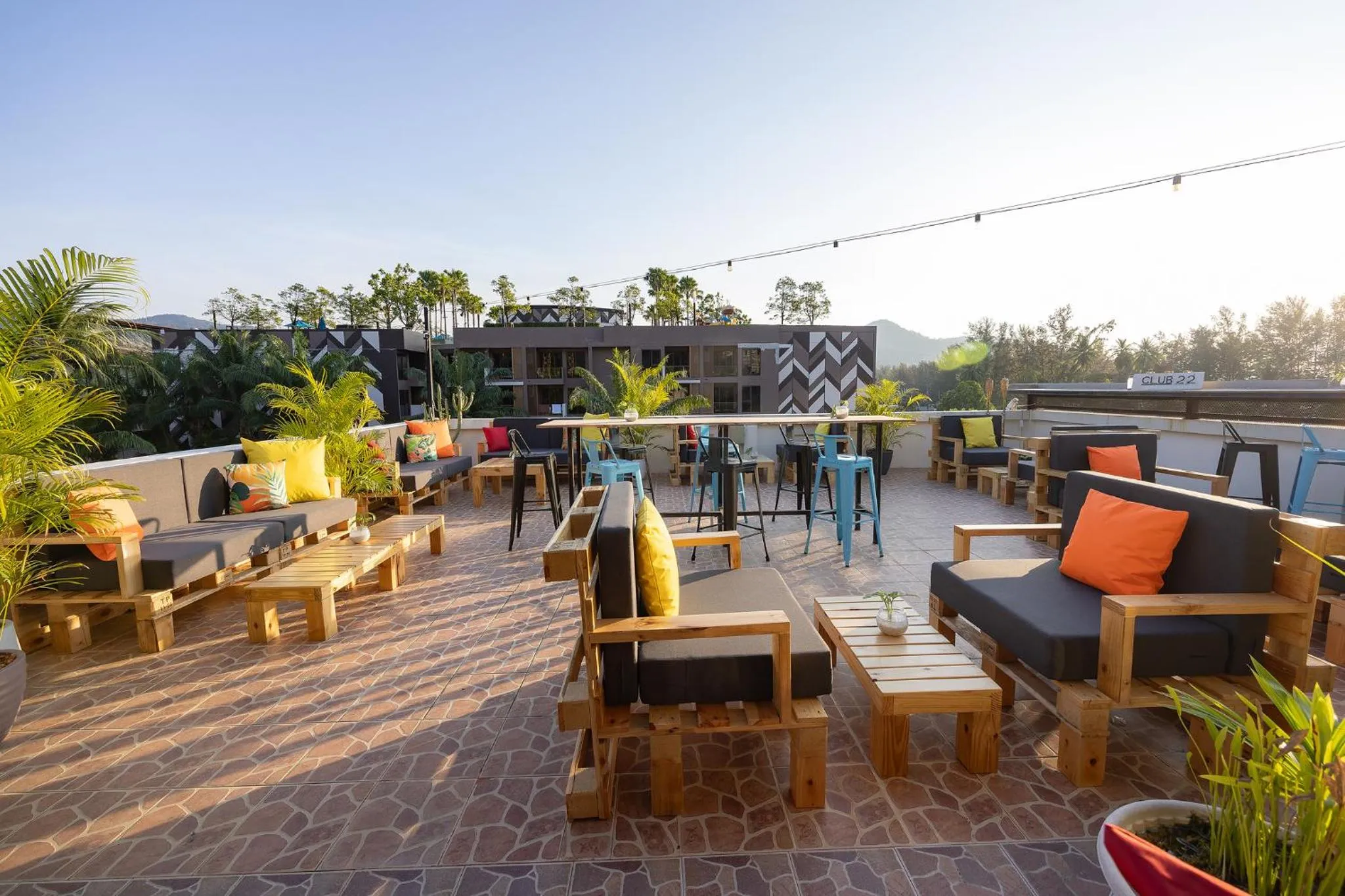 Lounge or bar in Club22 Kamala Suites, Kamala Beach