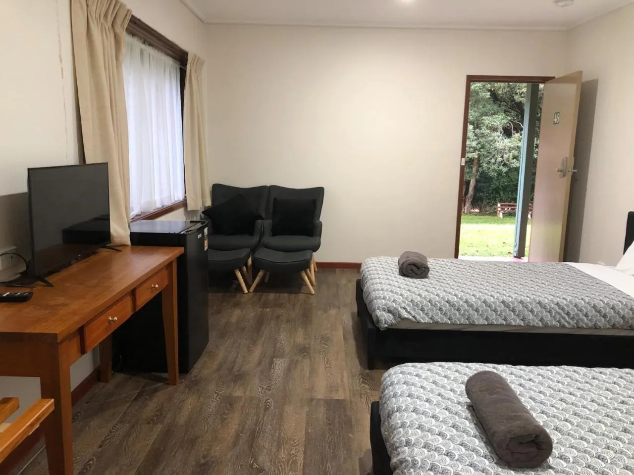 Bed in Green Gables Motel in Warburton