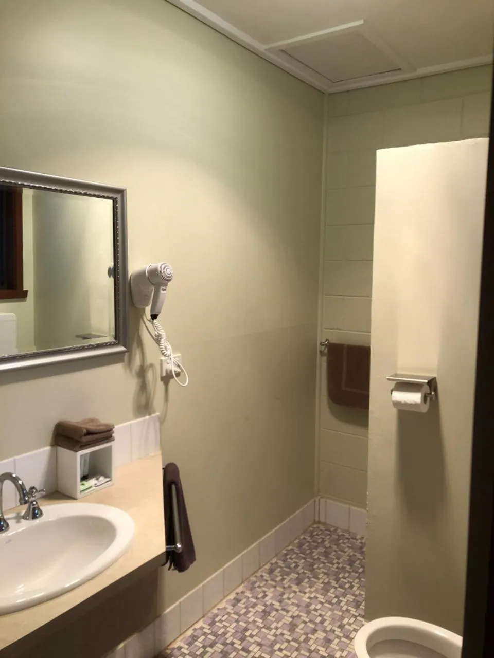 Green Gables Motel in Warburton