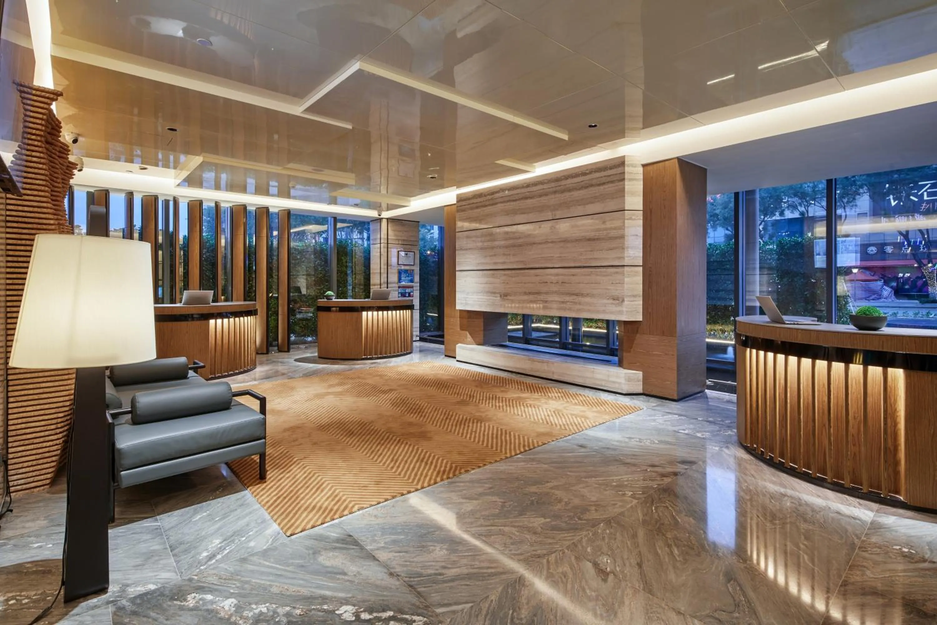 Dongguan Tangxia Huaman Hotel