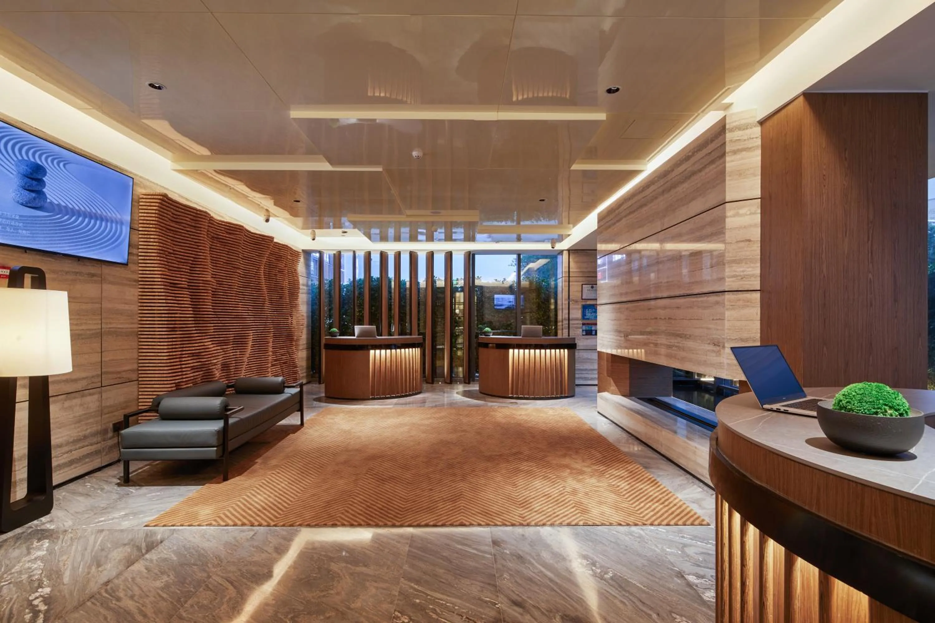 Dongguan Tangxia Huaman Hotel