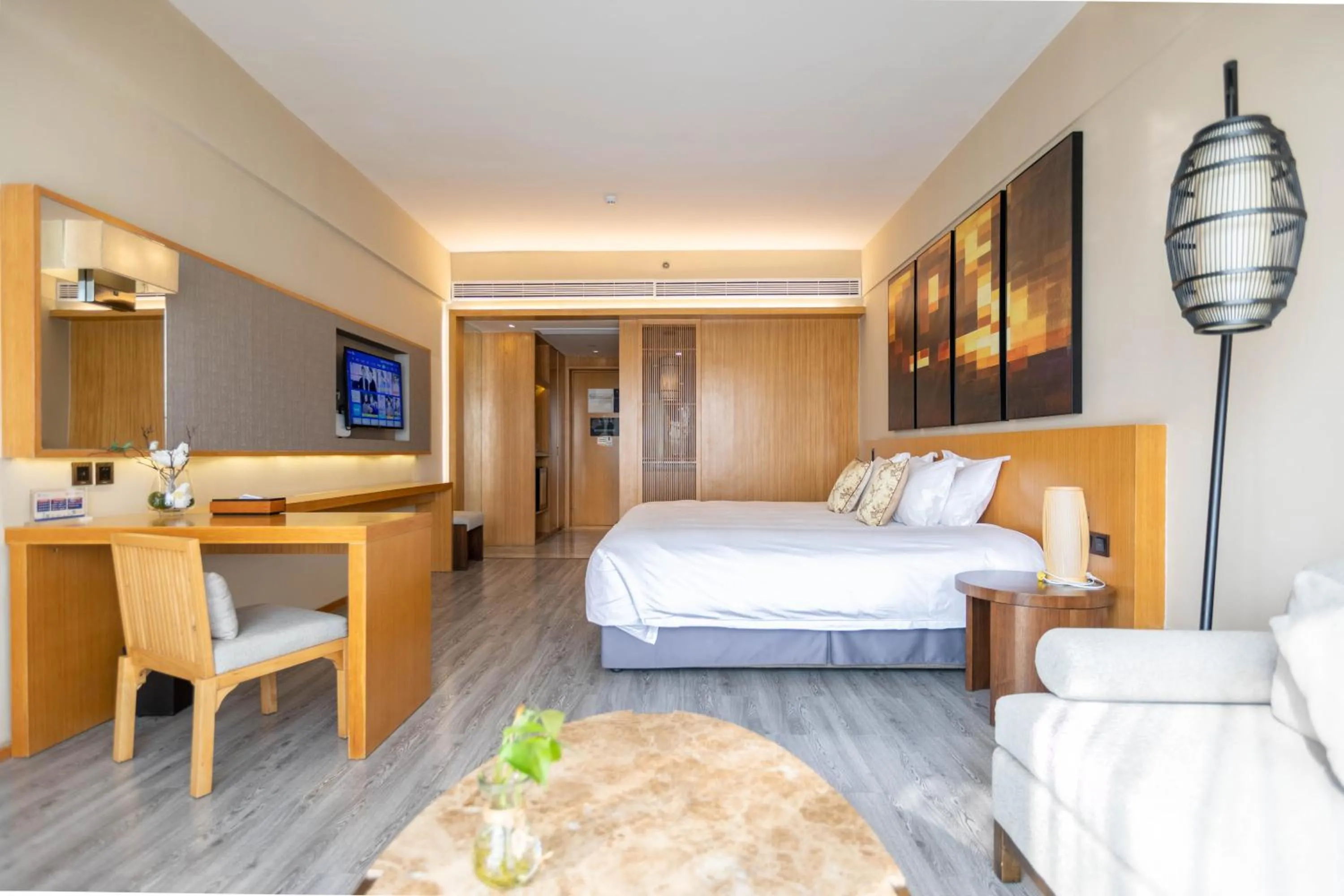 Photo of the whole room, Bed in SSAW Boutique Hotel Hangzhou Xixi Nanlu