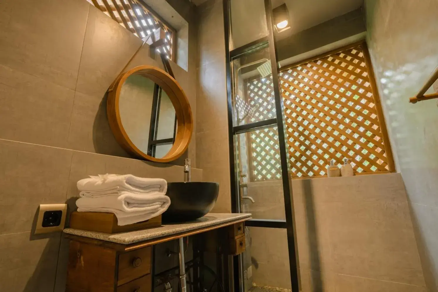 Deluxe Room (2 Adults + 1 Child) in Chandaka Borobudur Deluxe Room (2 Adults + 1 Child) in Chandaka Borobudur