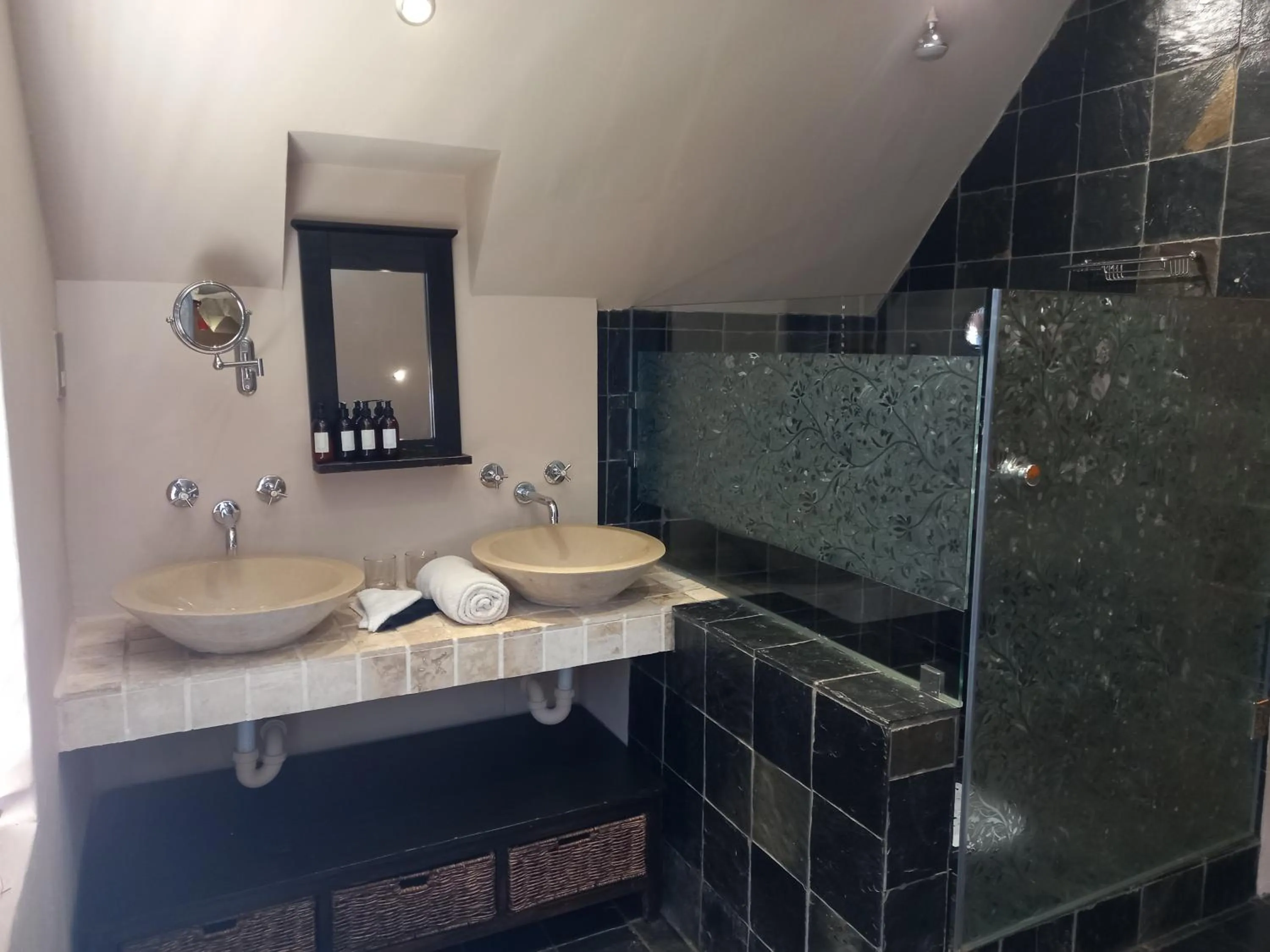 Shower in Mandalay Beach Guest House