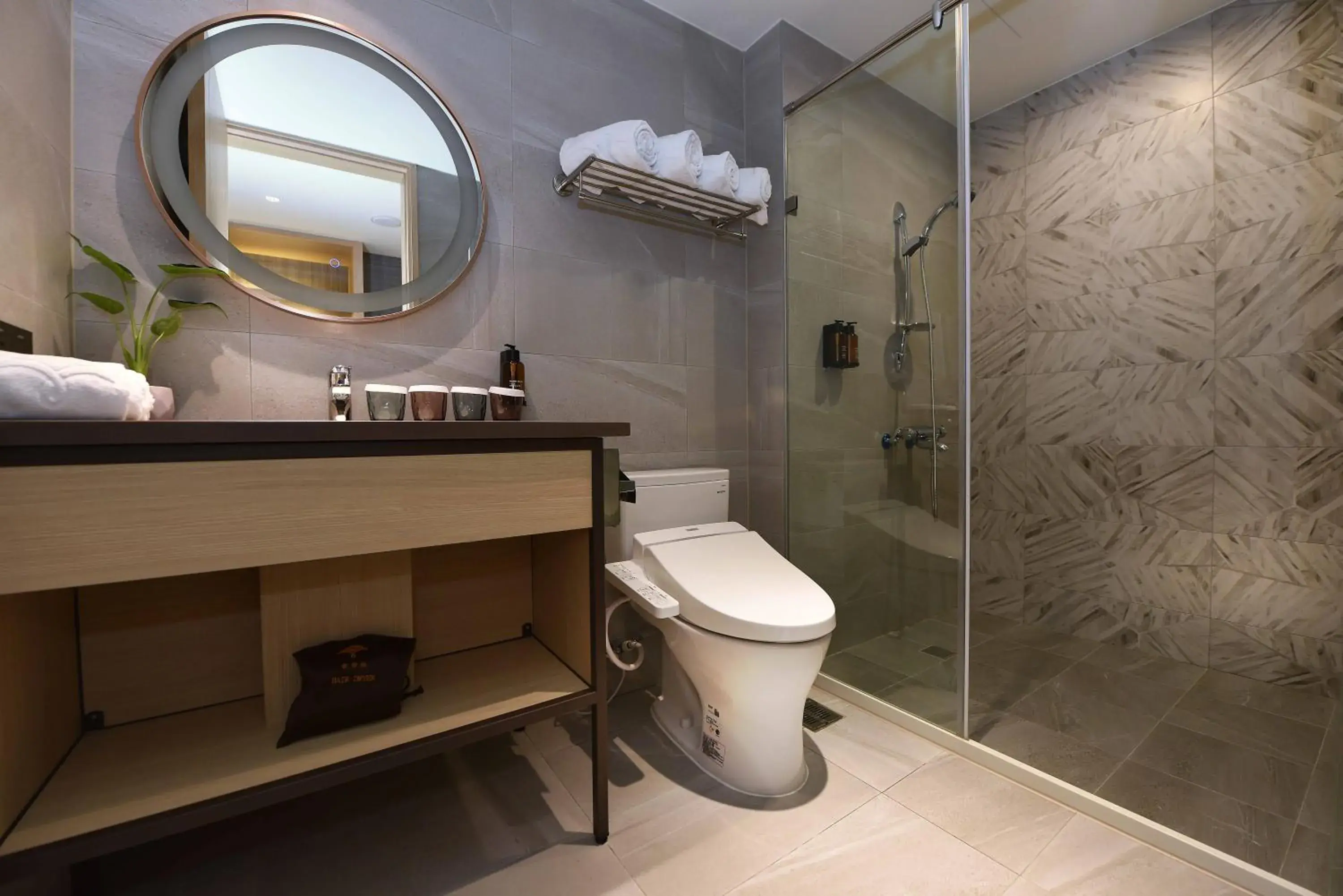 Superior Double Room in Fullon Poshtel - Kaohsiung Superior Double Room in Fullon Poshtel - Kaohsiung