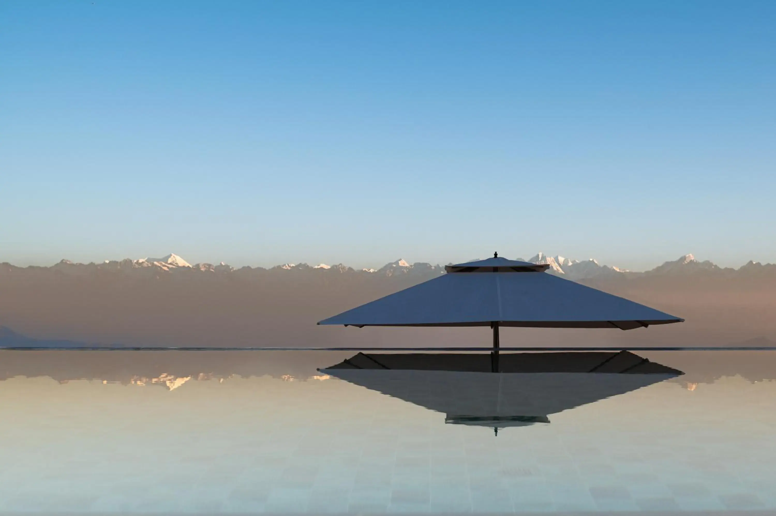 Mountain view in Dusit Thani Himalayan Resort Dhulikhel, Nepal Mountain view in Dusit Thani Himalayan Resort Dhulikhel, Nepal