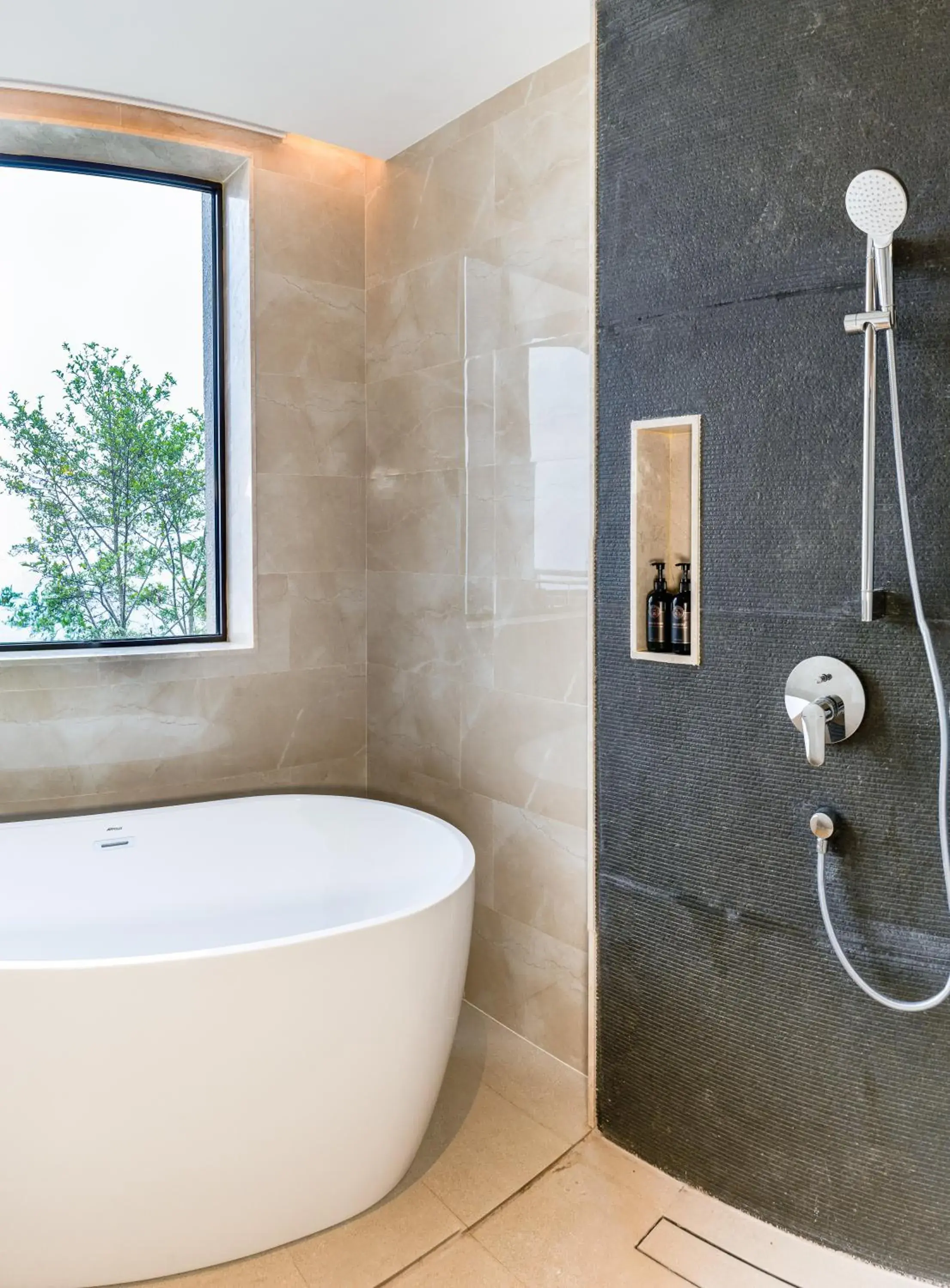 Dusit Thani Himalayan Resort Dhulikhel, Nepal Dusit Thani Himalayan Resort Dhulikhel, Nepal