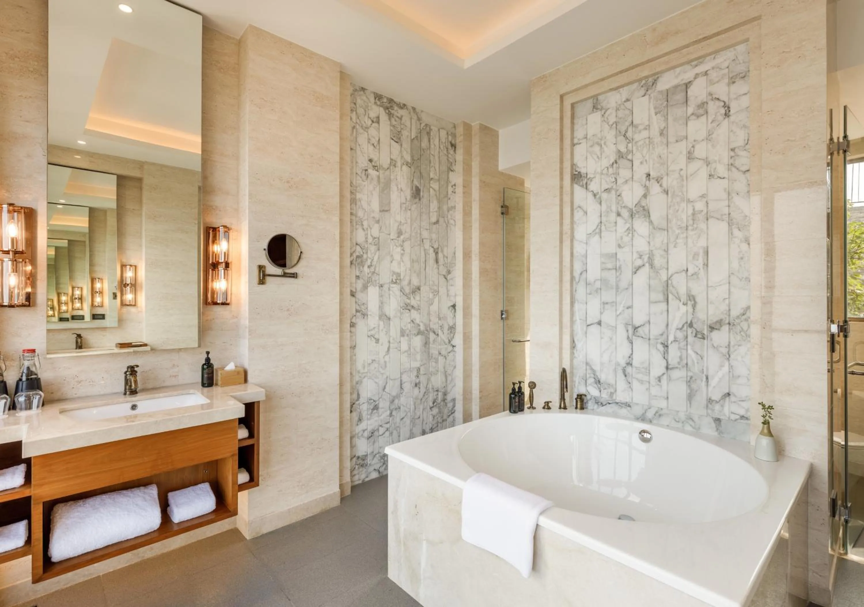 Bath in Dusit Thani Himalayan Resort Dhulikhel, Nepal