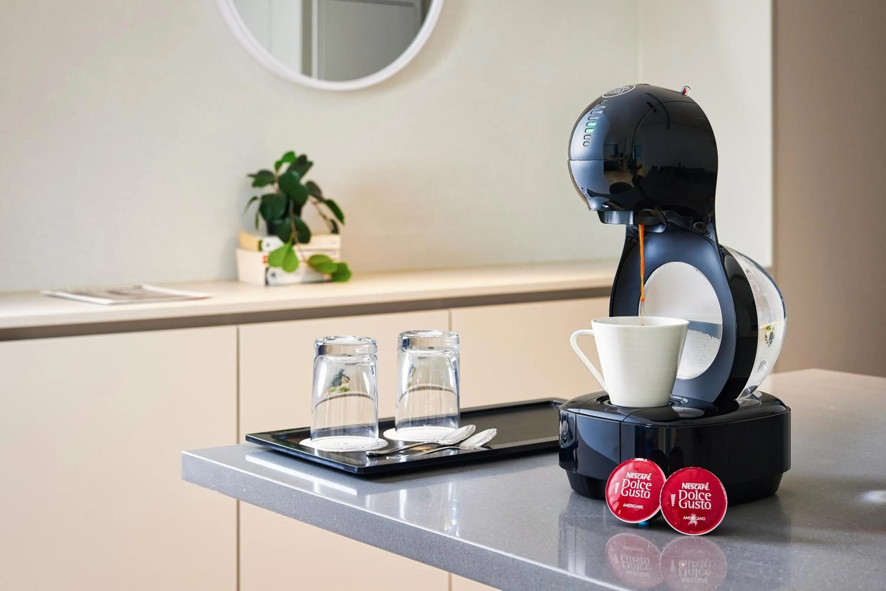 Coffee/tea facilities in The Connoisseur Residence Hotel
