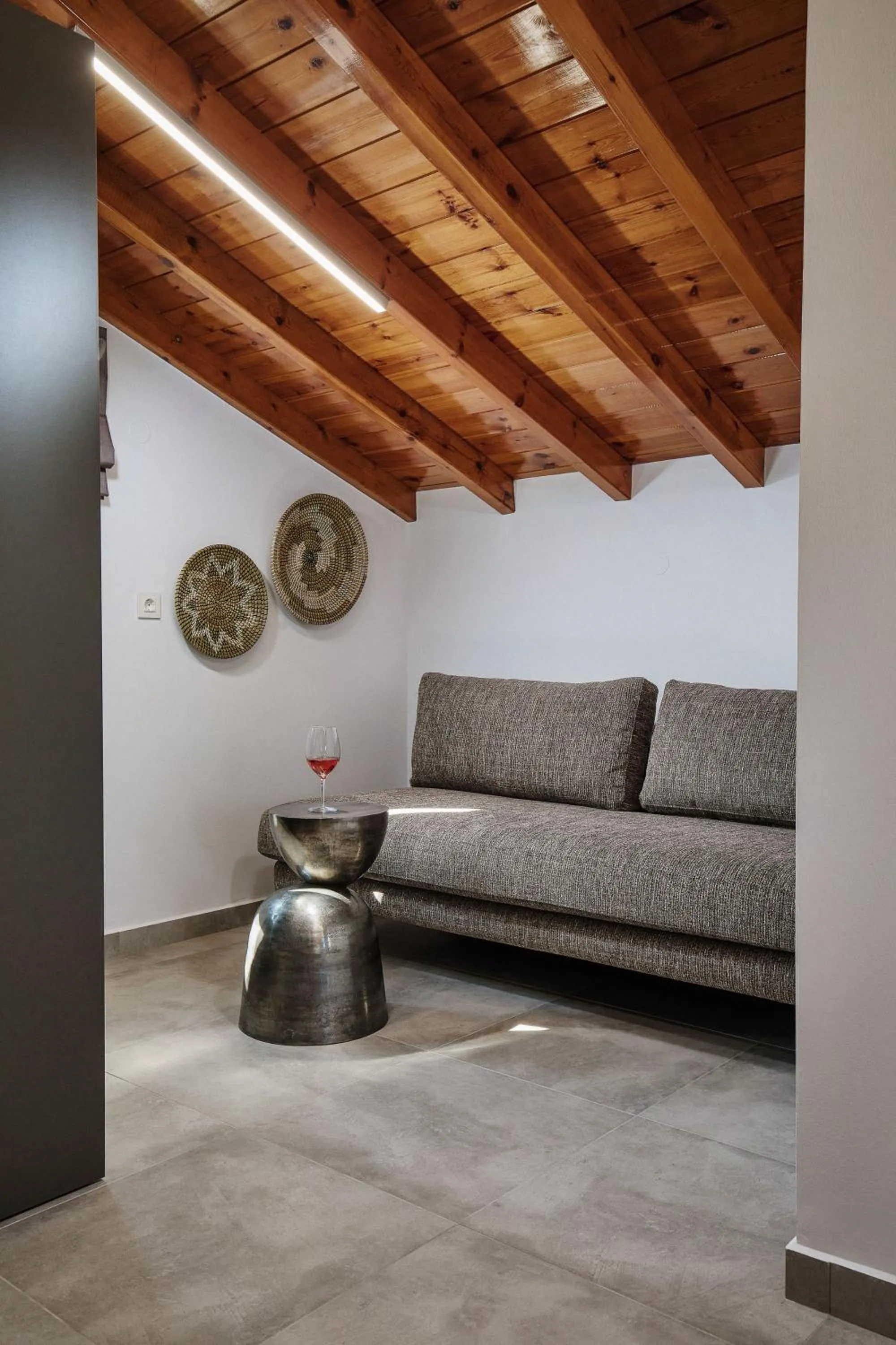 Seating area in Quattro Suites