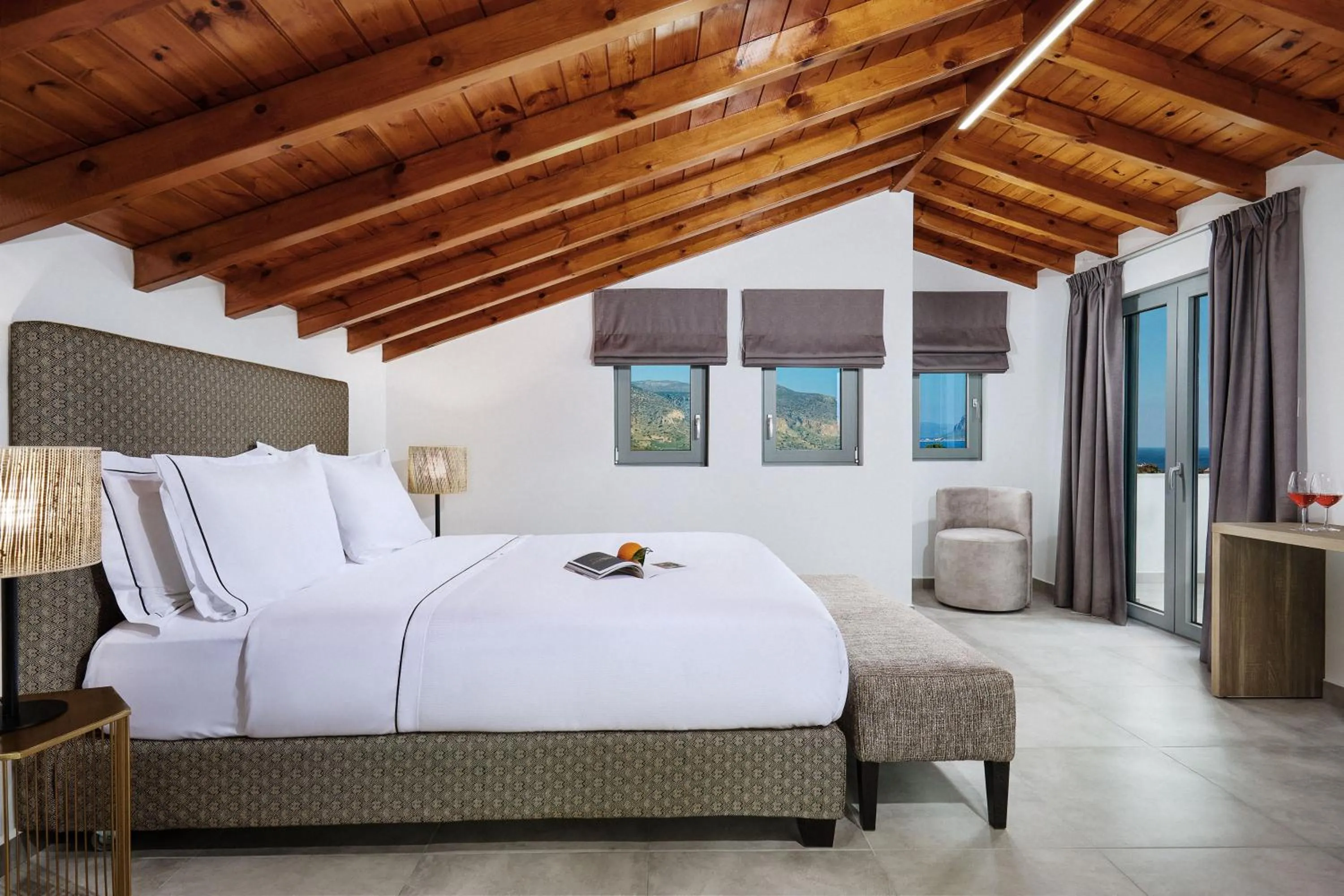 Bedroom, Bed in Quattro Suites