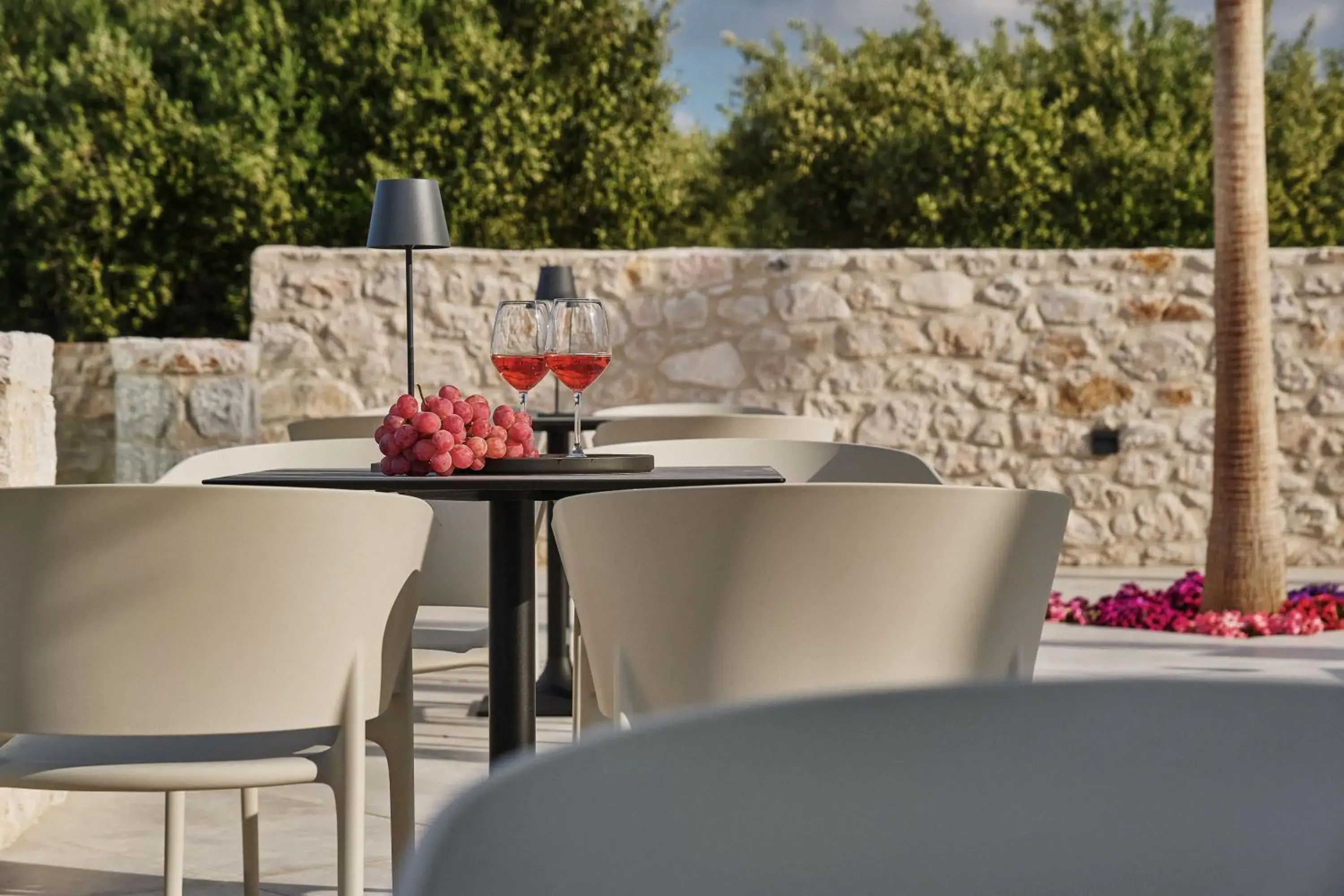 Restaurant/places to eat in Quattro Suites Restaurant/places to eat in Quattro Suites