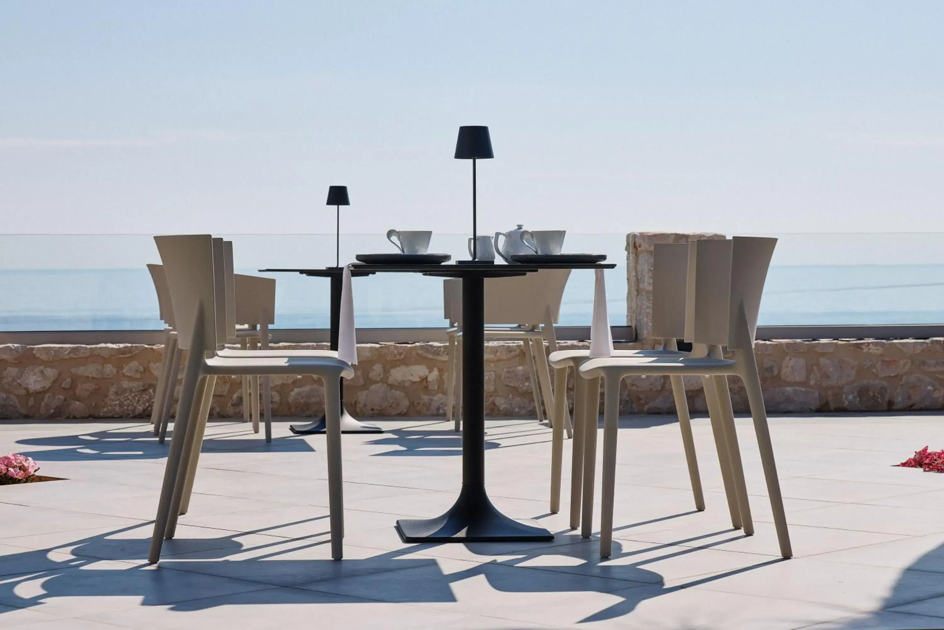 Restaurant/places to eat in Quattro Suites Restaurant/places to eat in Quattro Suites