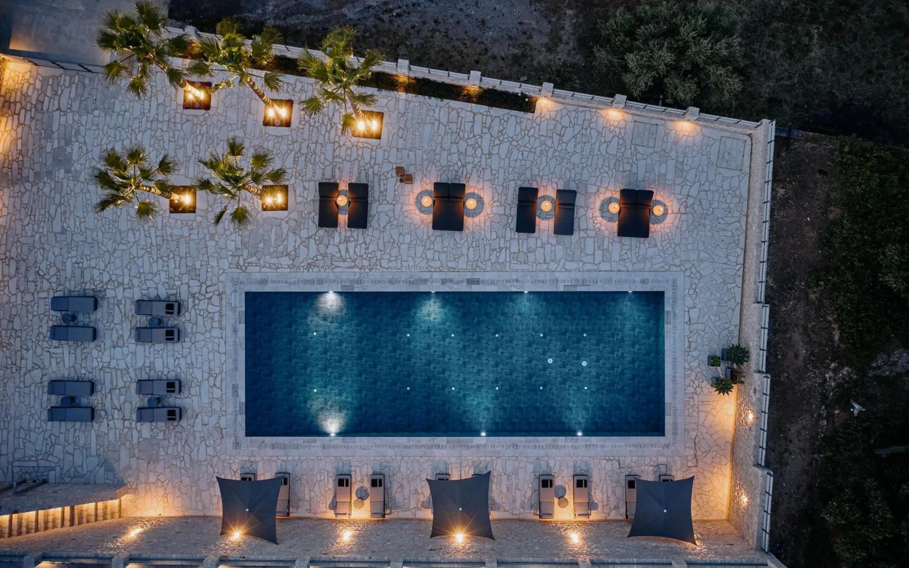 Swimming pool in Quattro Suites