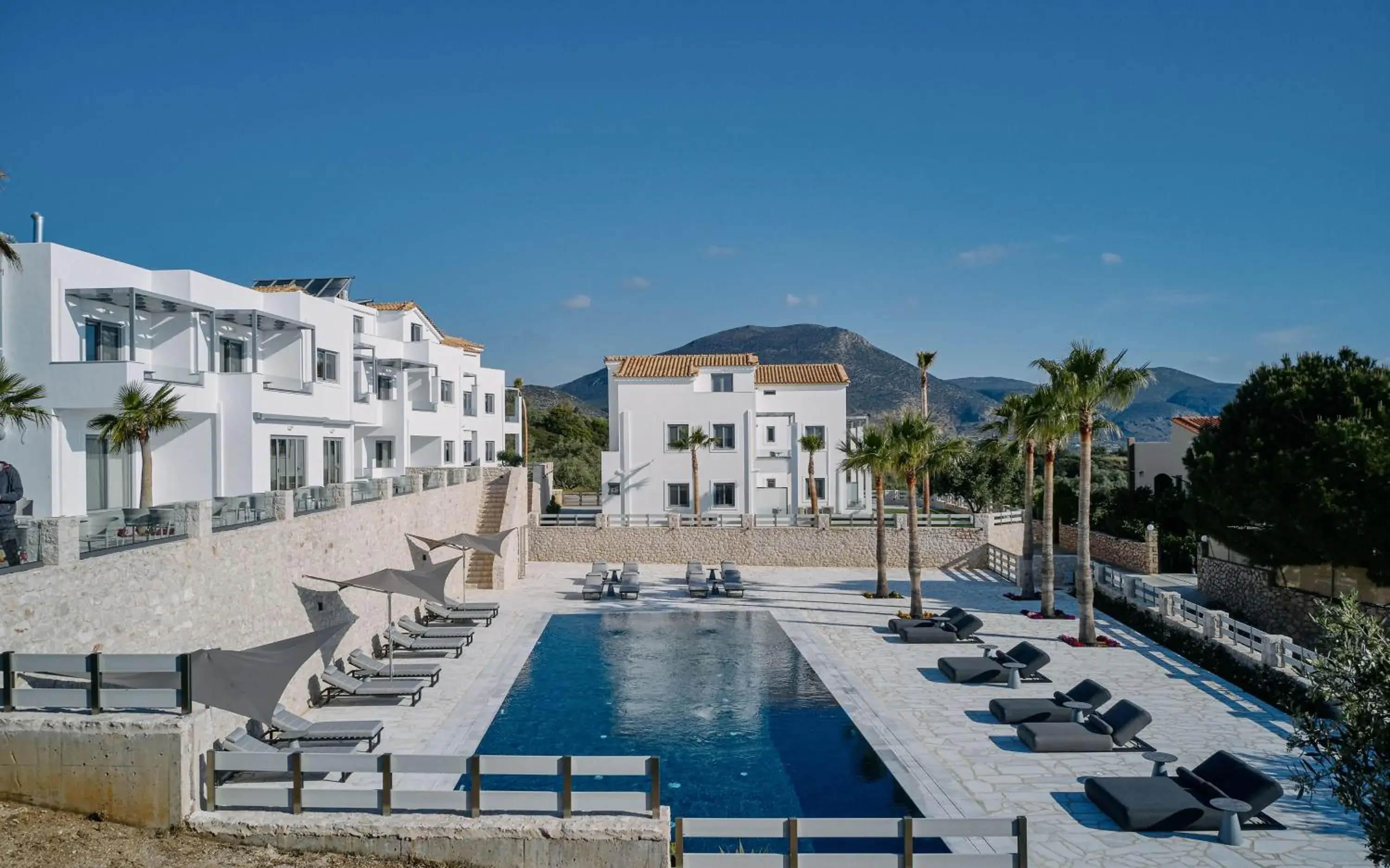 Swimming pool in Quattro Suites Swimming pool in Quattro Suites