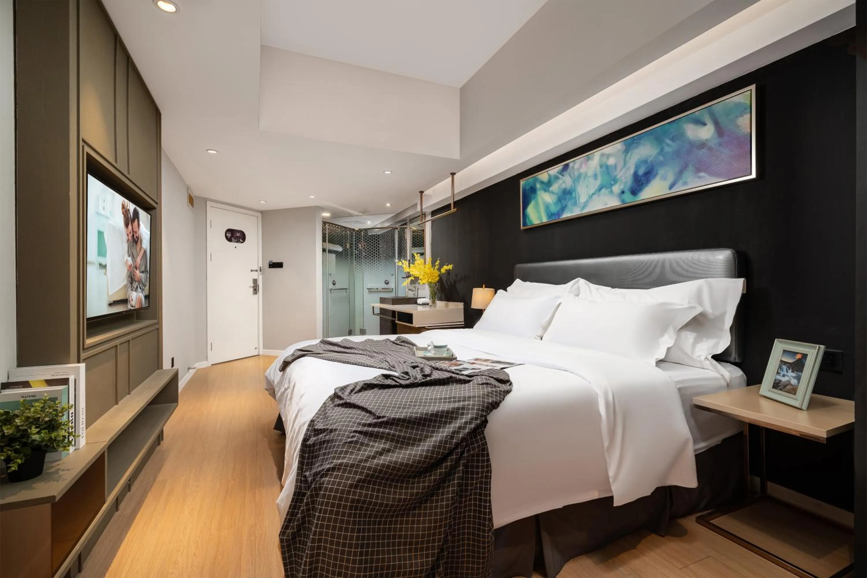 Bed in Citadines Apart'hotel Shanghai Jing'an Temple