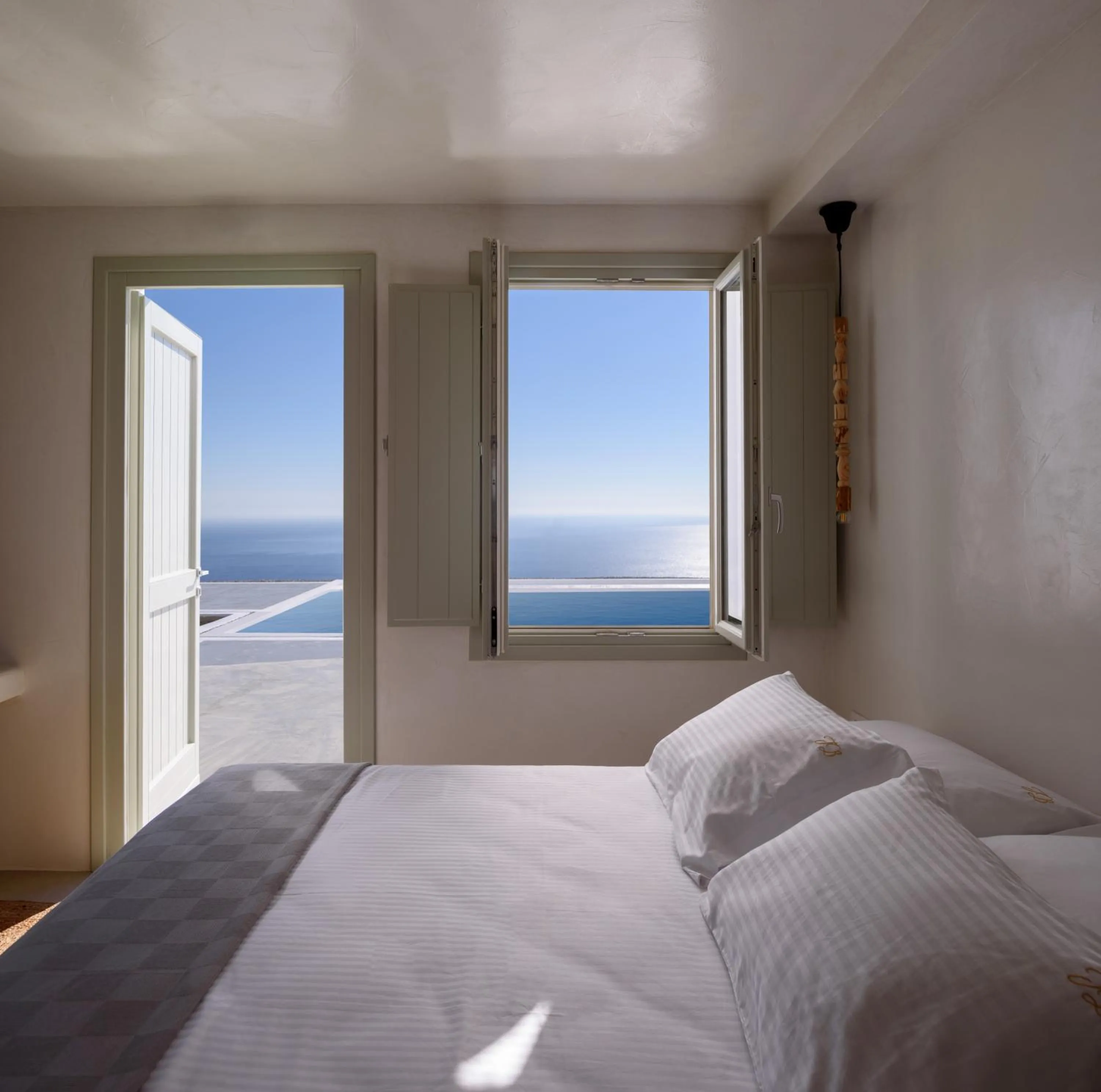Pool view, Bed in Terra Blanca Suites