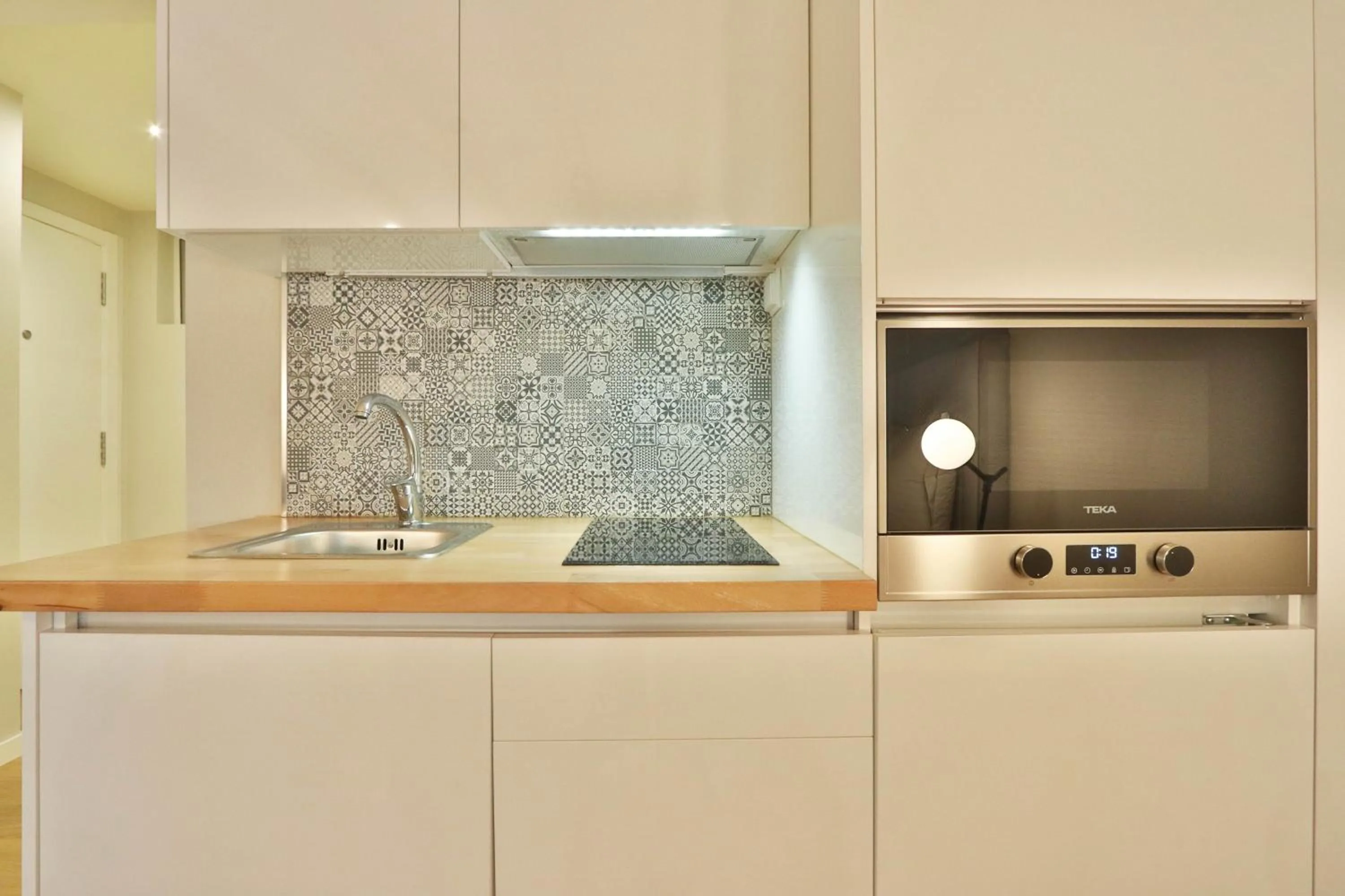 Kitchen or kitchenette in BOULEVARD Boutique Studios