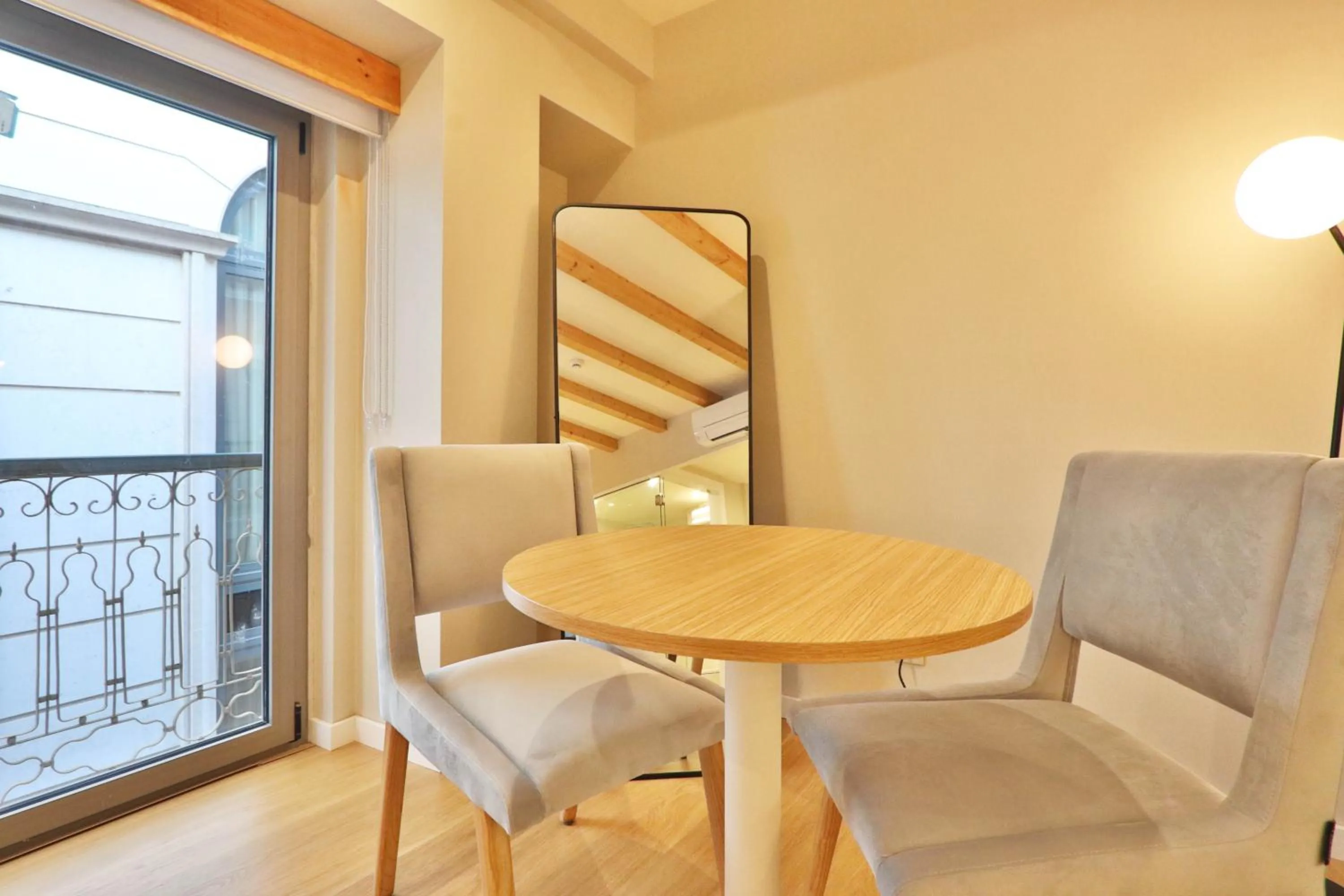 Living room in BOULEVARD Boutique Studios