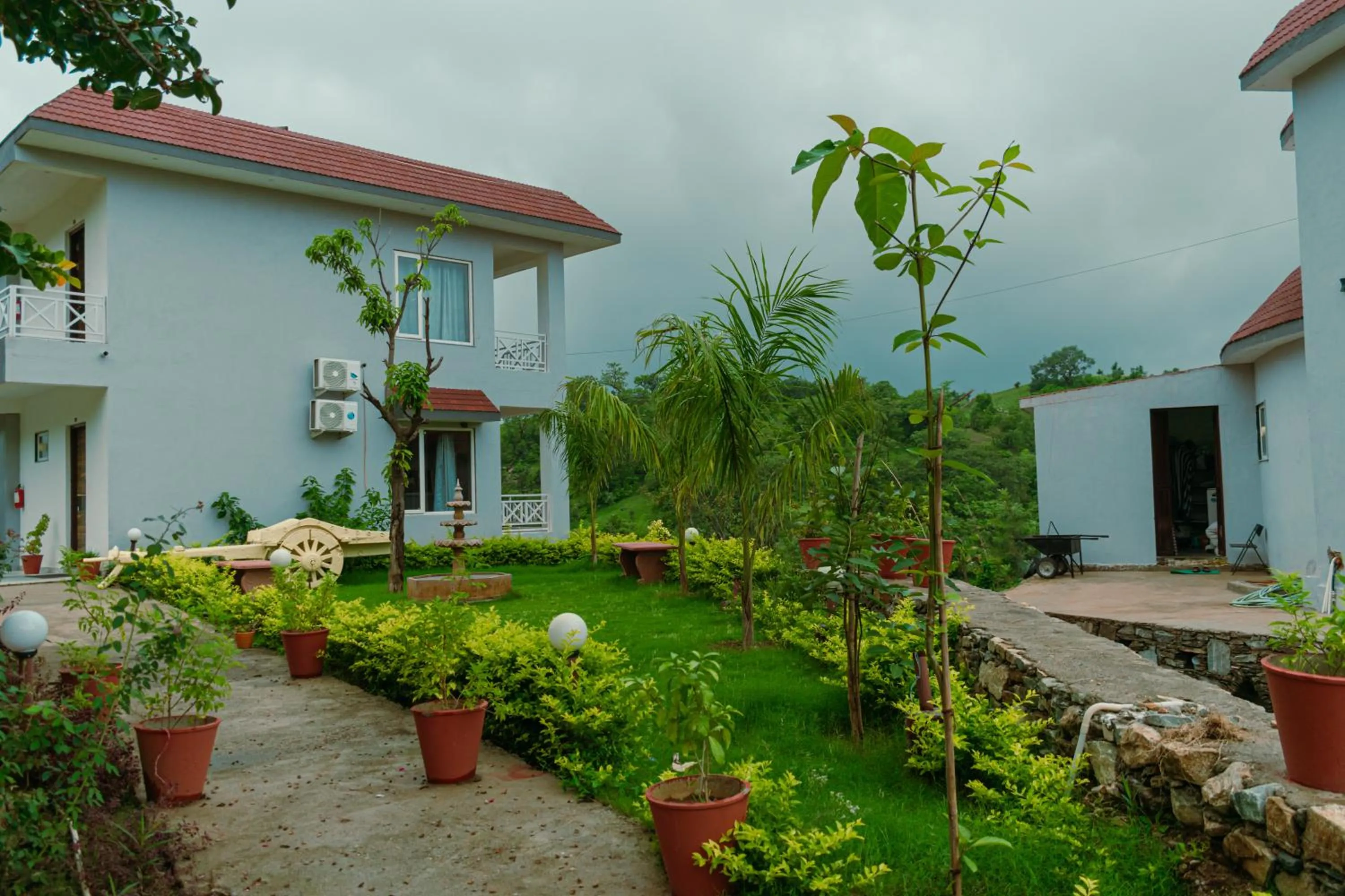 Garden in The Sky Imperial Pavoreal Jungle Resort