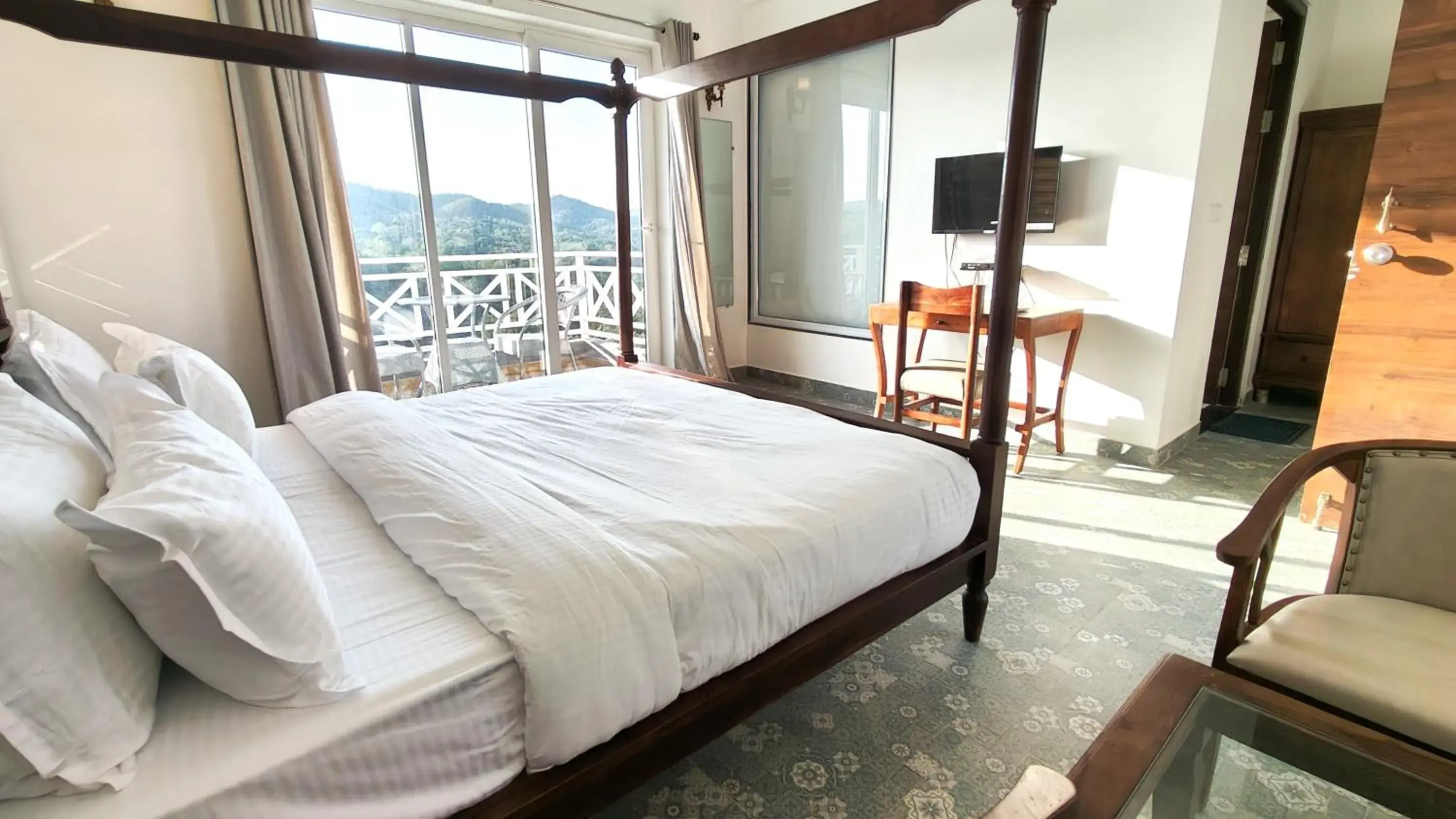 Bed in The Sky Imperial Pavoreal Jungle Resort Bed in The Sky Imperial Pavoreal Jungle Resort