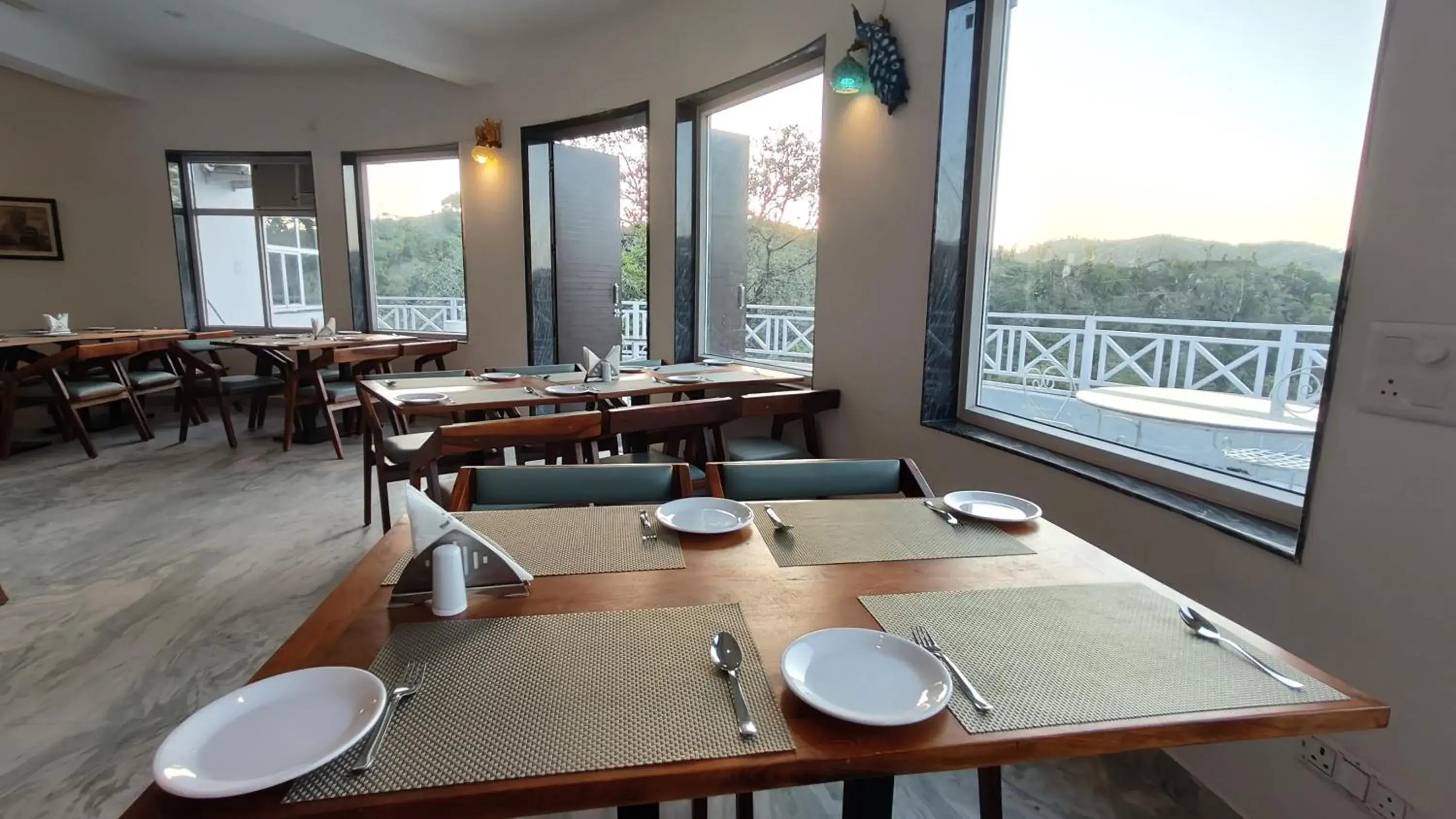 Restaurant/places to eat in The Sky Imperial Pavoreal Jungle Resort Restaurant/places to eat in The Sky Imperial Pavoreal Jungle Resort