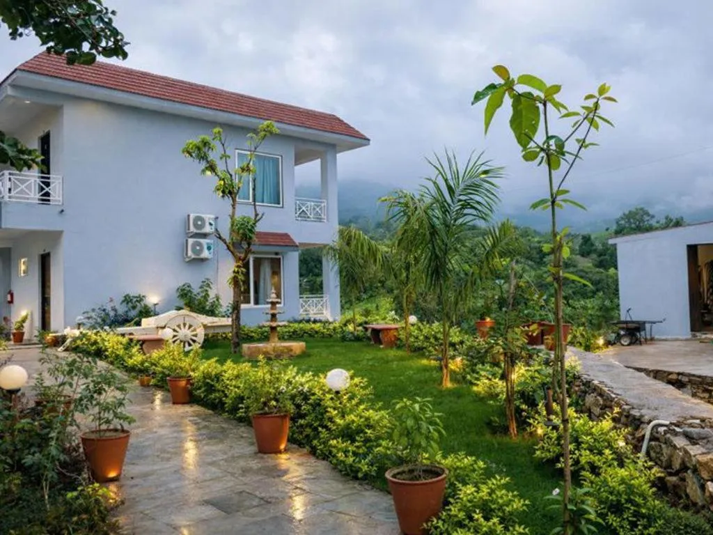 Garden in The Sky Imperial Pavoreal Jungle Resort