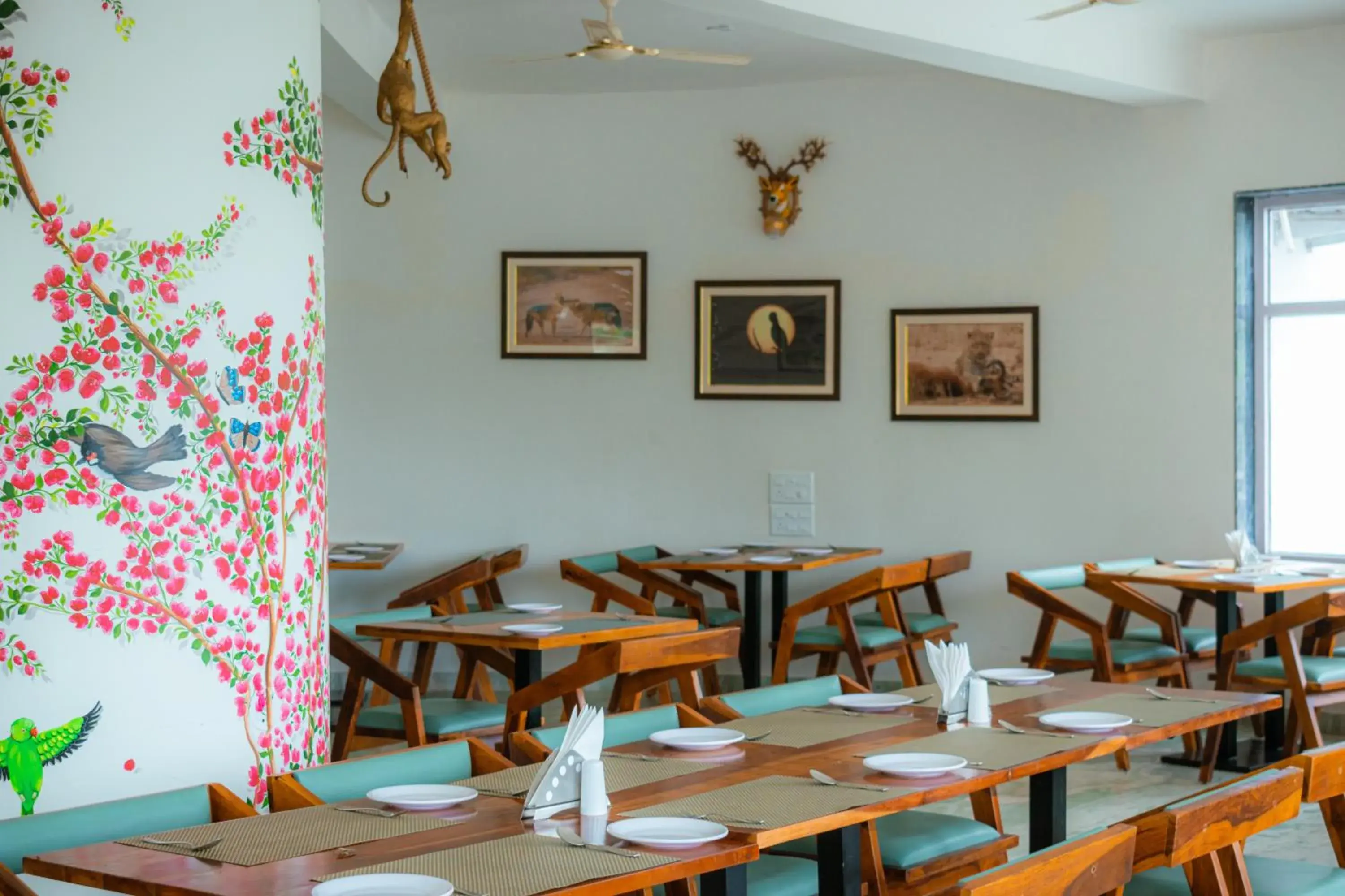 Restaurant/places to eat in The Sky Imperial Pavoreal Jungle Resort Restaurant/places to eat in The Sky Imperial Pavoreal Jungle Resort