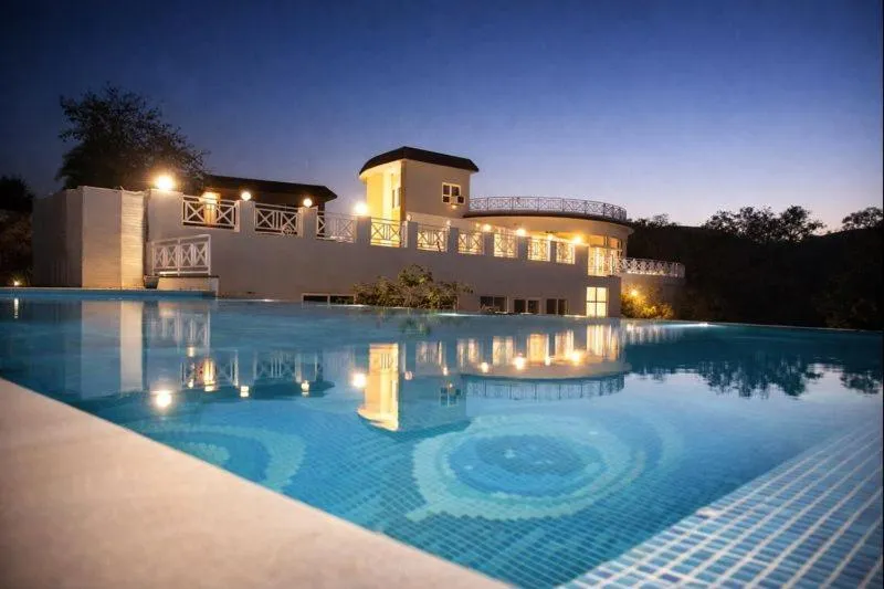 Swimming pool in The Sky Imperial Pavoreal Jungle Resort