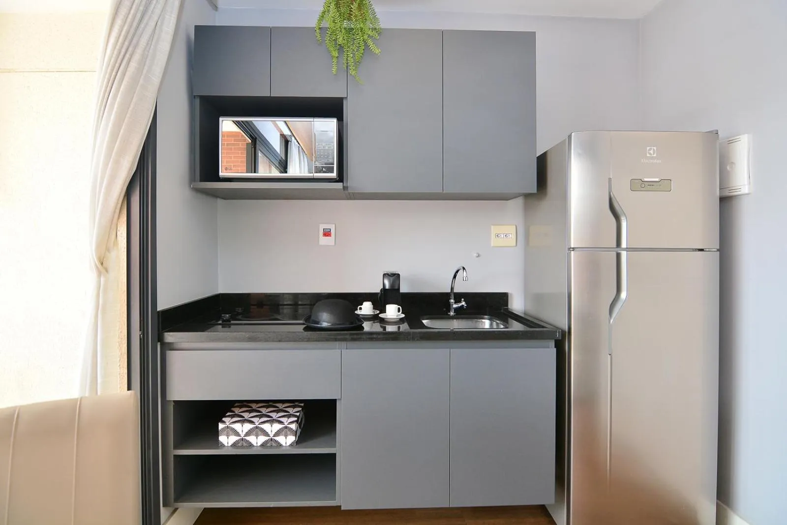 Coffee/tea facilities in Charlie Faria Lima