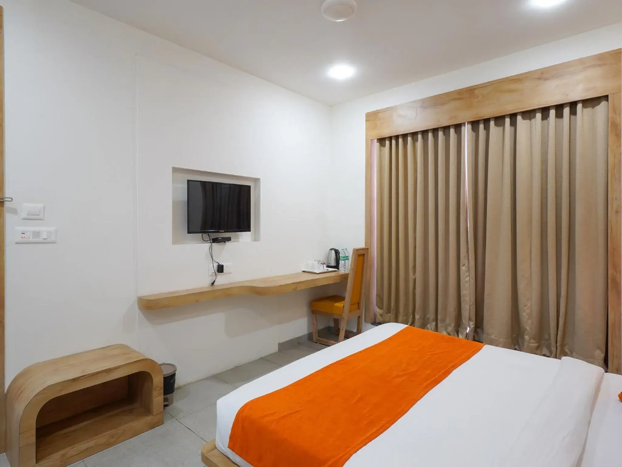 Deluxe Double Room in Palette by CheckIn The Royal Castle Resort Rajkot Deluxe Double Room in Palette by CheckIn The Royal Castle Resort Rajkot