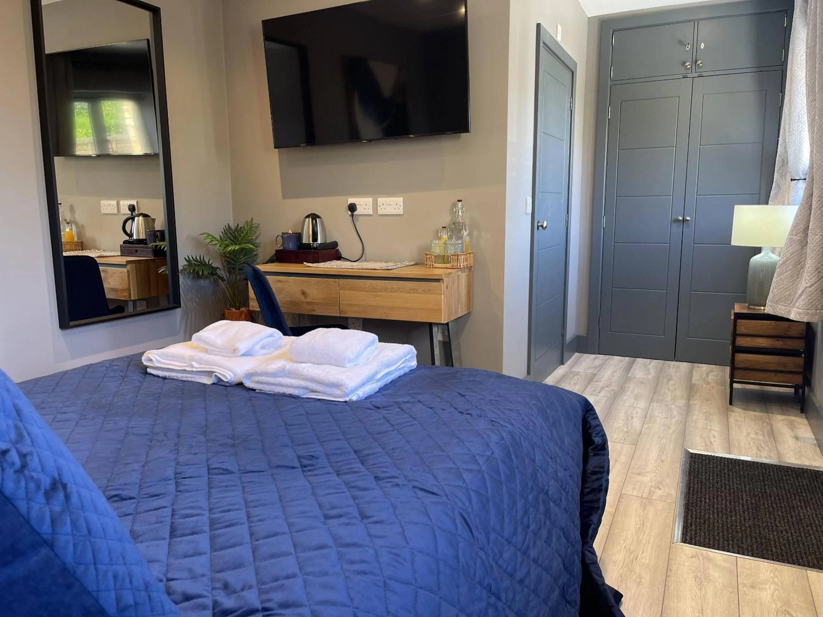 Bedroom, Bed in The Old Talbot Rooms Milton Keynes