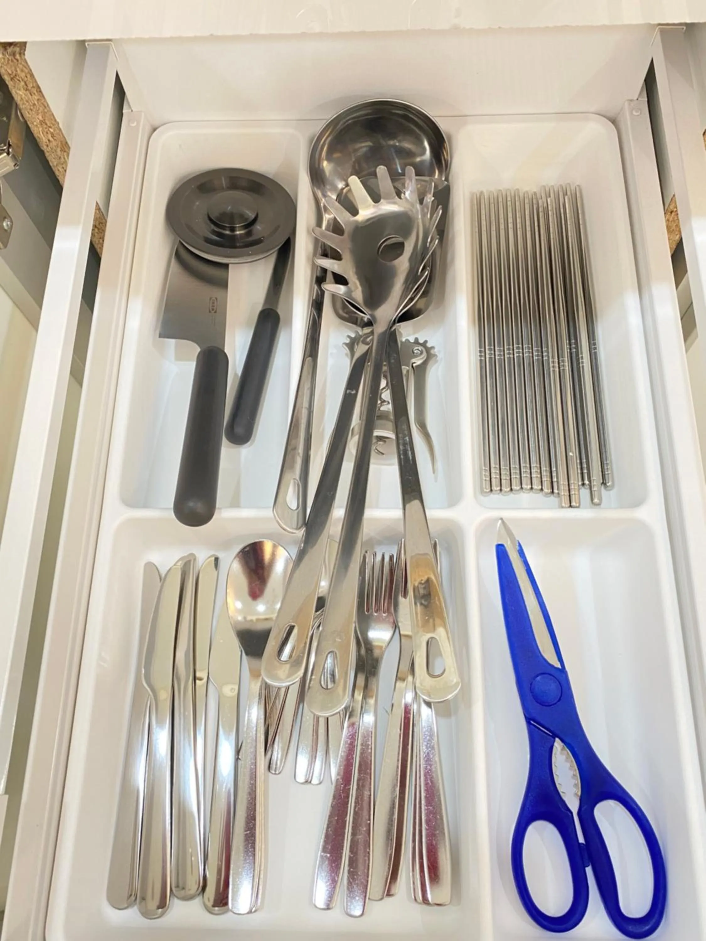 Gracious ~ Walking Distance to SEE, SHOP and EAT